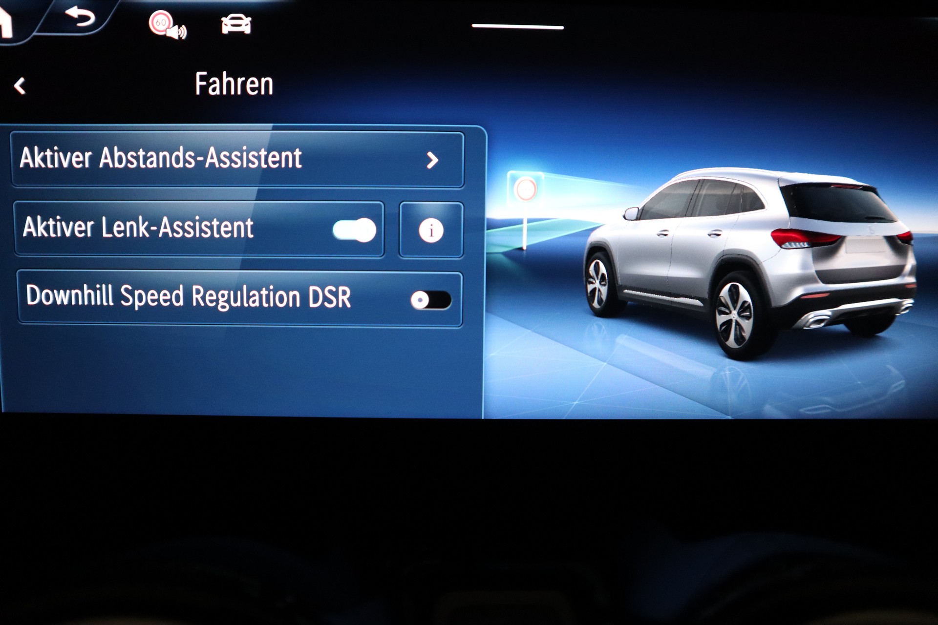 MERCEDES-BENZ GLA 220 d AMG Line 4Matic 8G-DCT-image-10