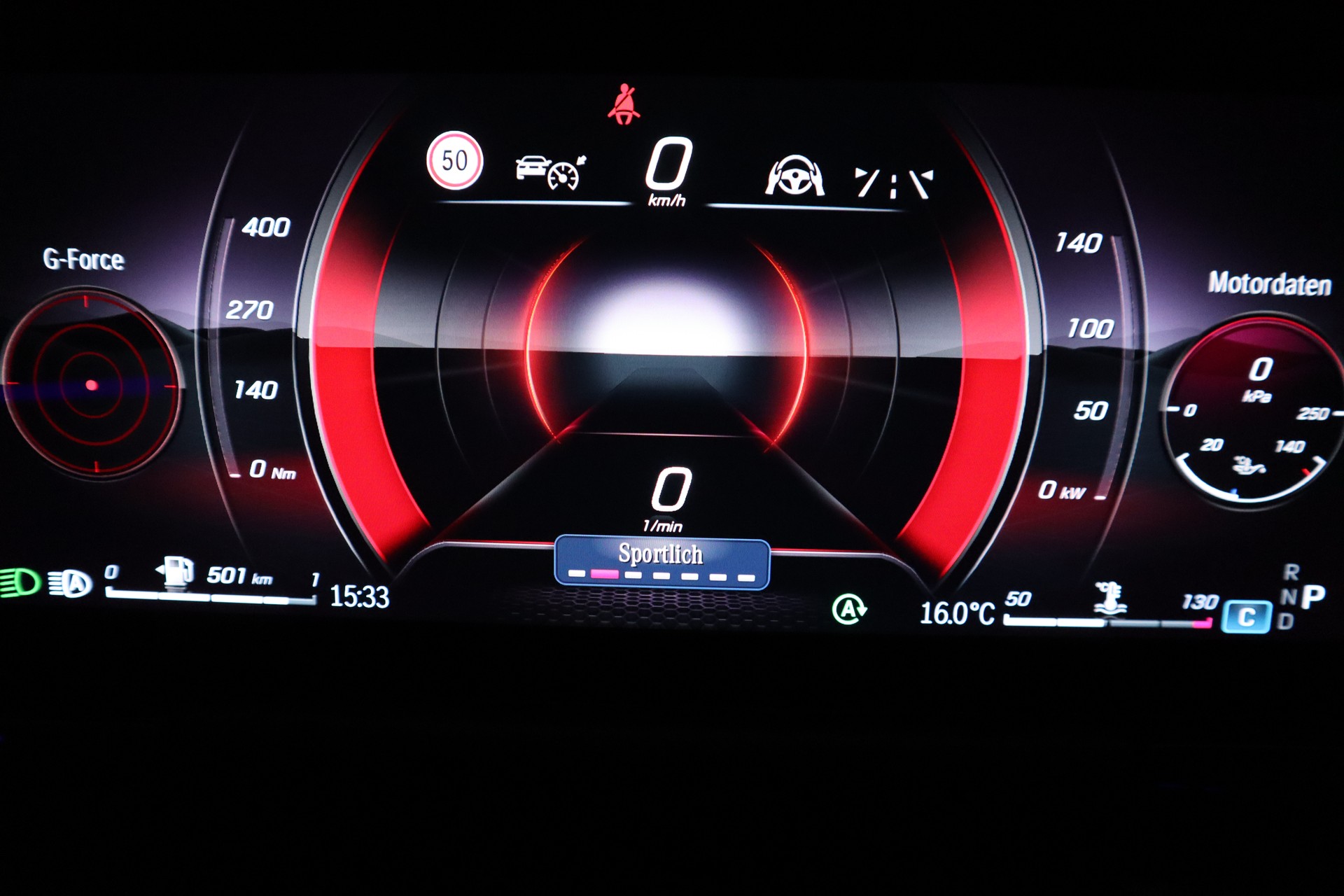 MERCEDES-BENZ GLA 220 d AMG Line 4Matic 8G-DCT-image-21