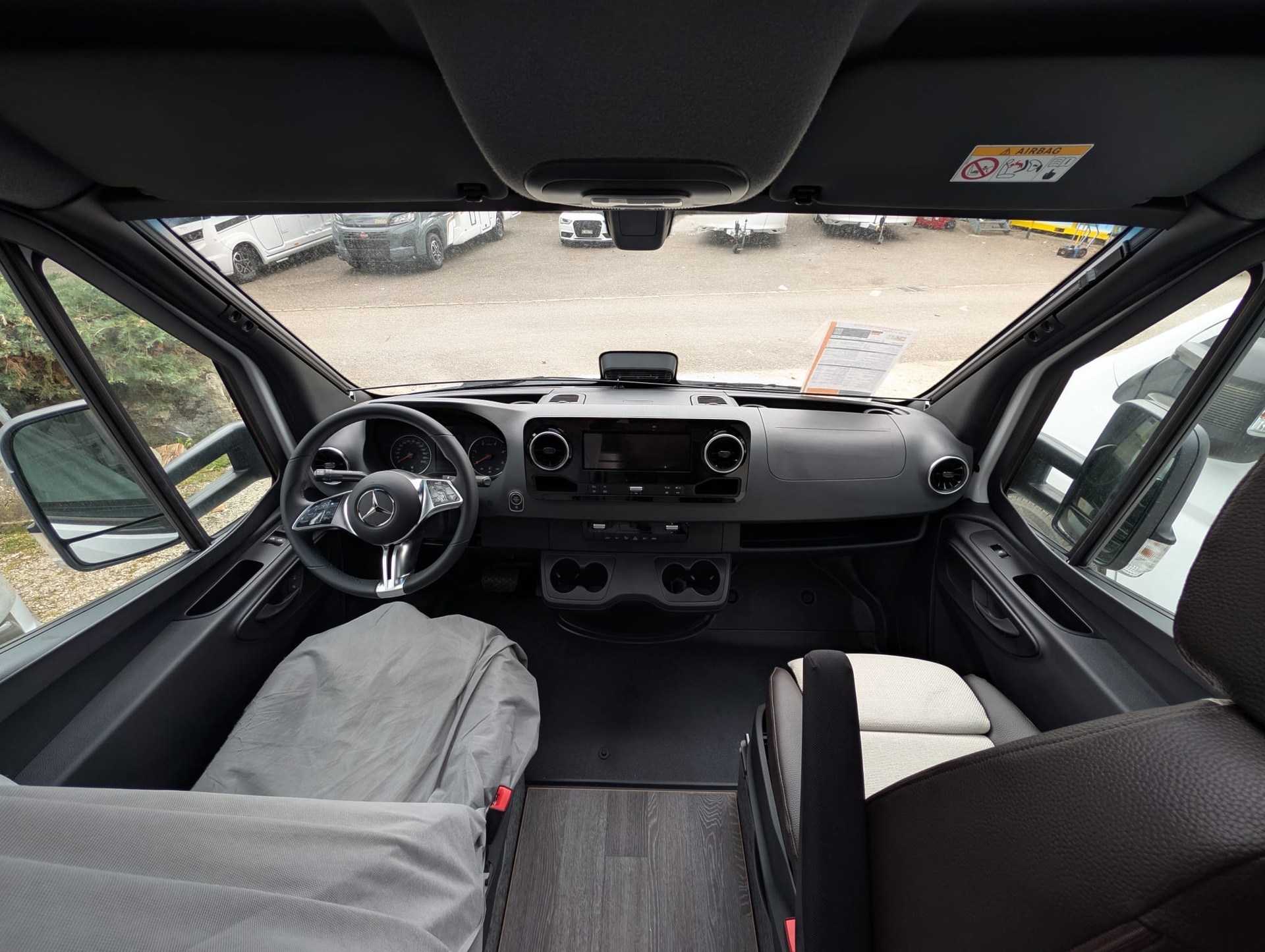 WEINSBERG CaraCompact MB 640 MEG Edition Pepper-showroom-element-2