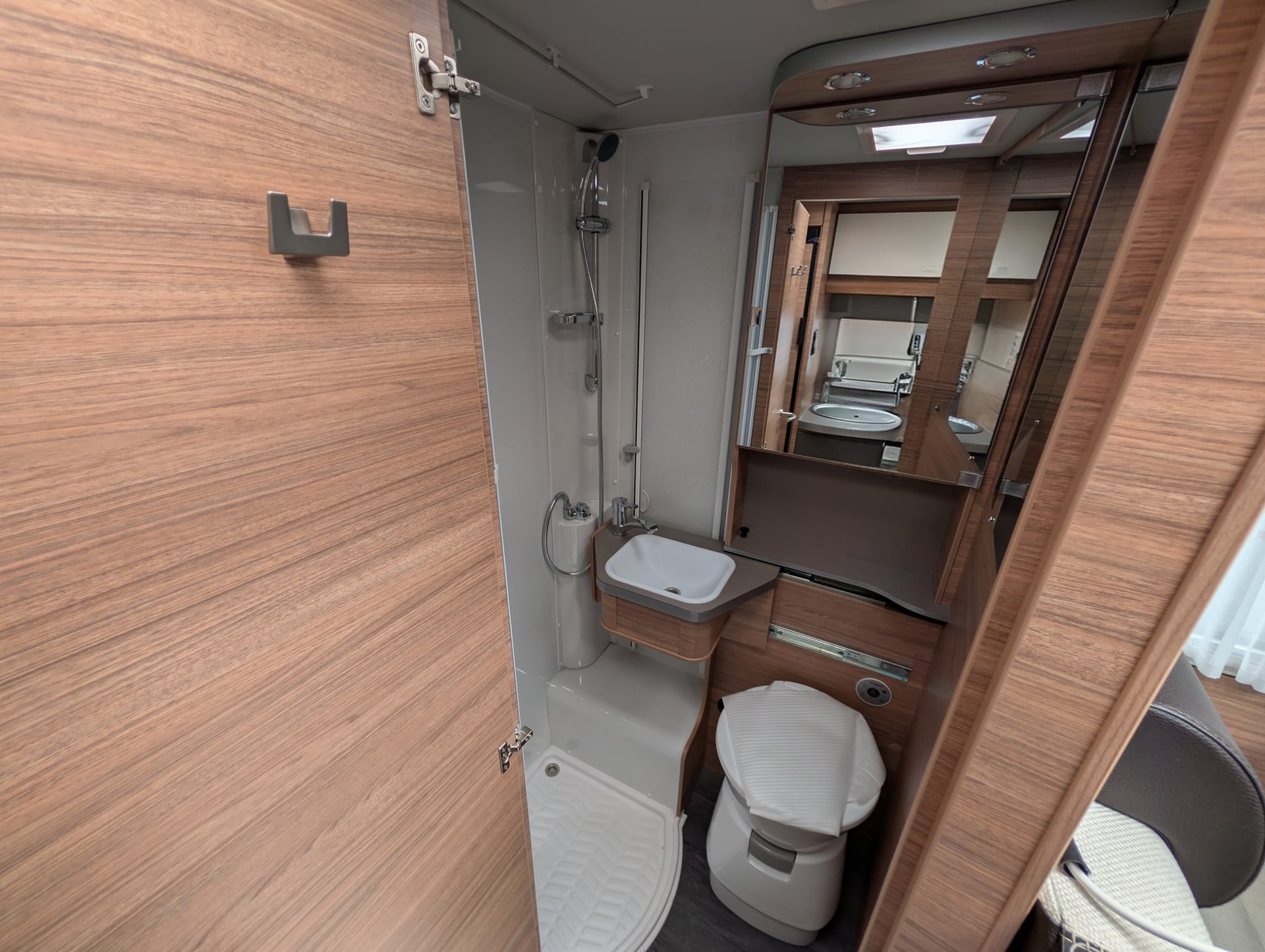 WEINSBERG CaraCompact MB 640 MEG Edition Pepper-image-8