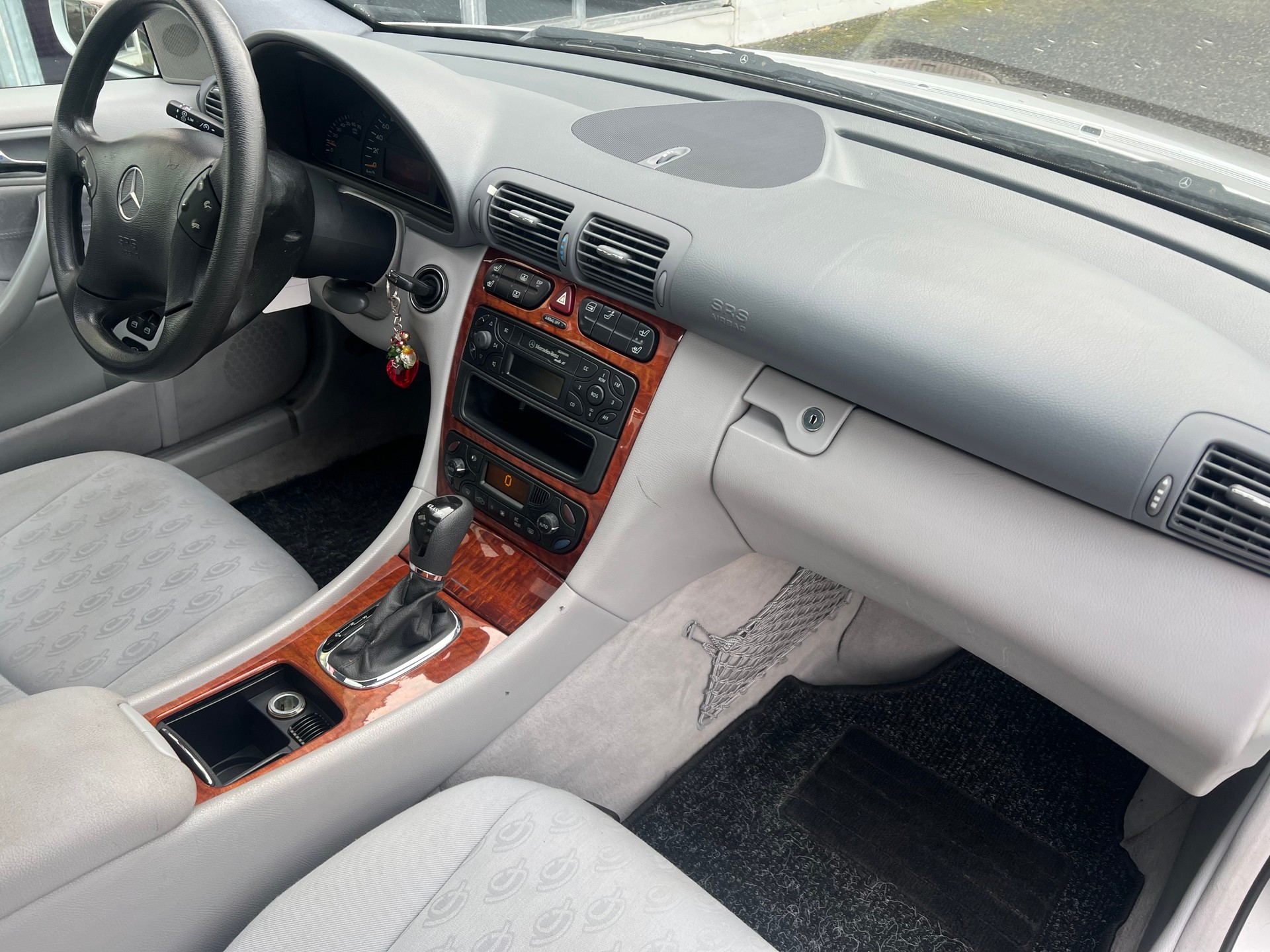 MERCEDES-BENZ C 200 kompressor-image-4