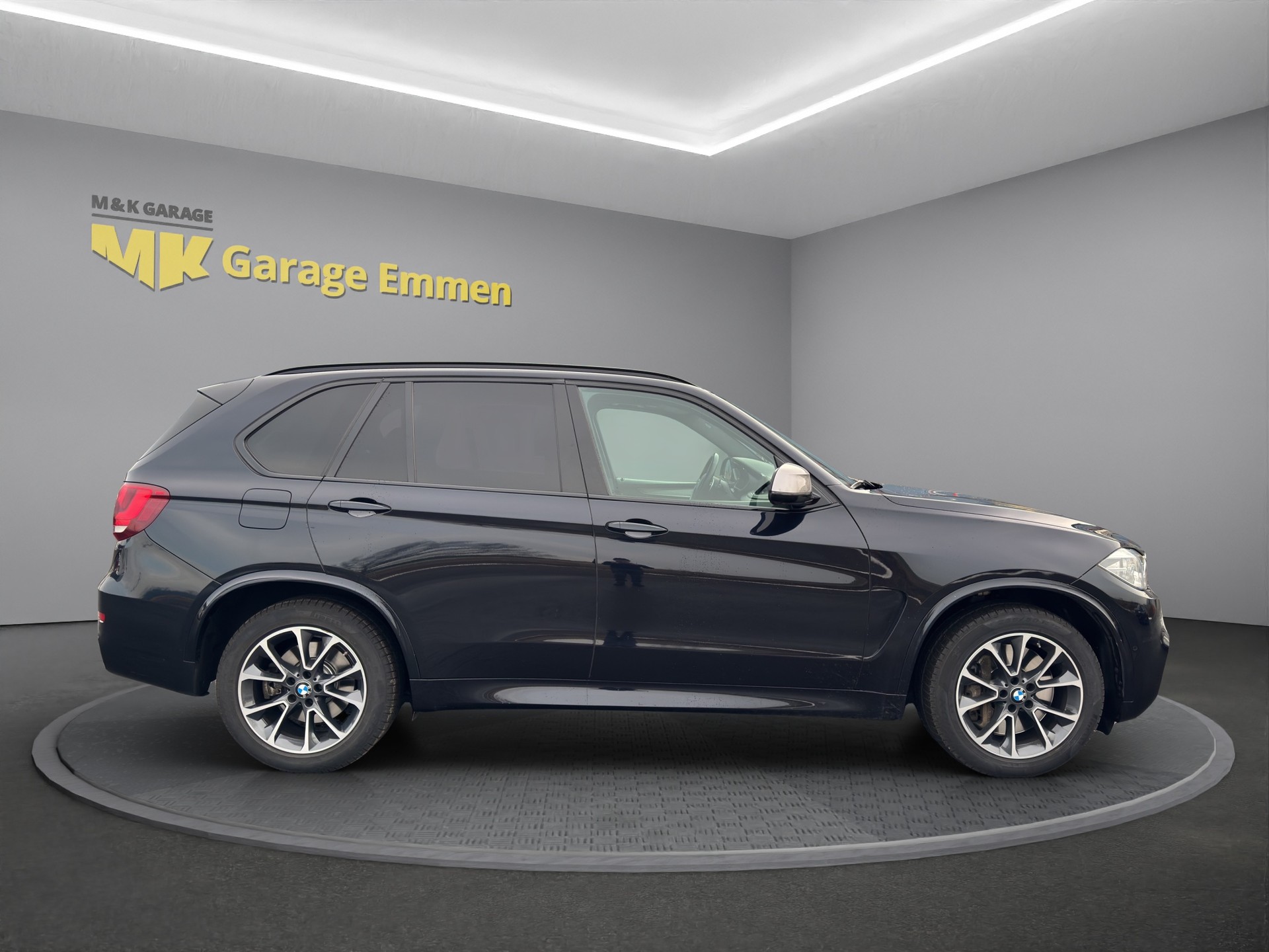BMW X5 xDrive M50d Steptronic-image-5