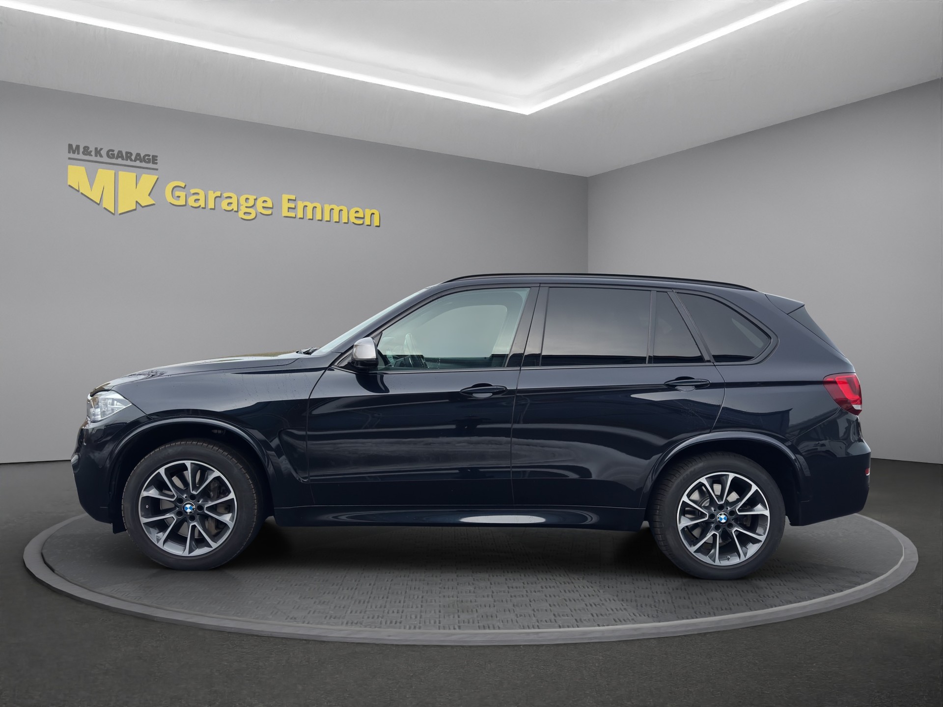 BMW X5 xDrive M50d Steptronic-showroom-element-1