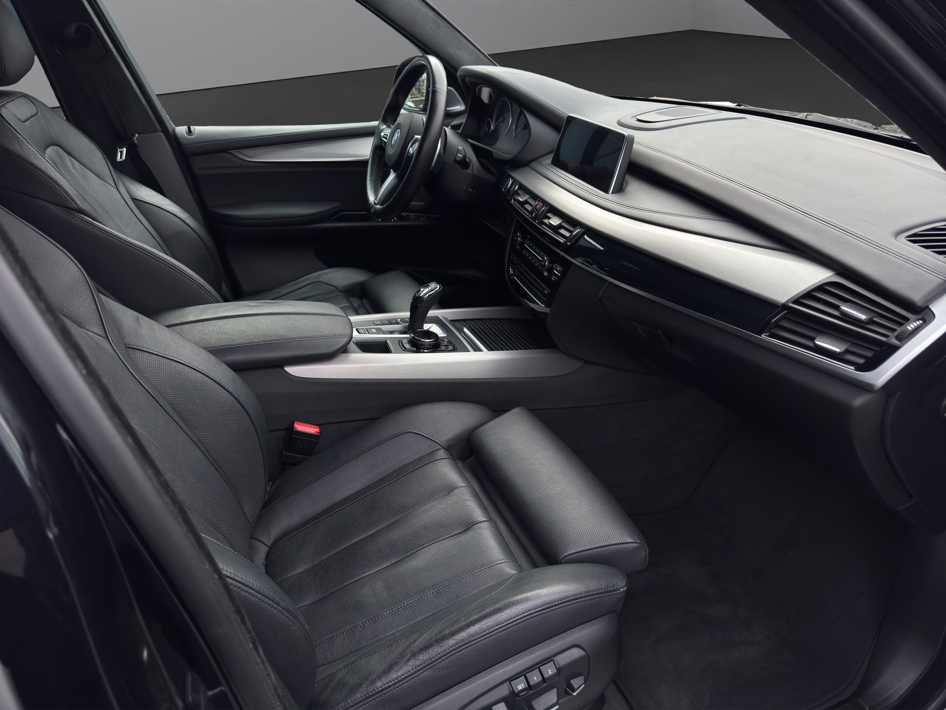 BMW X5 xDrive M50d Steptronic-image-9