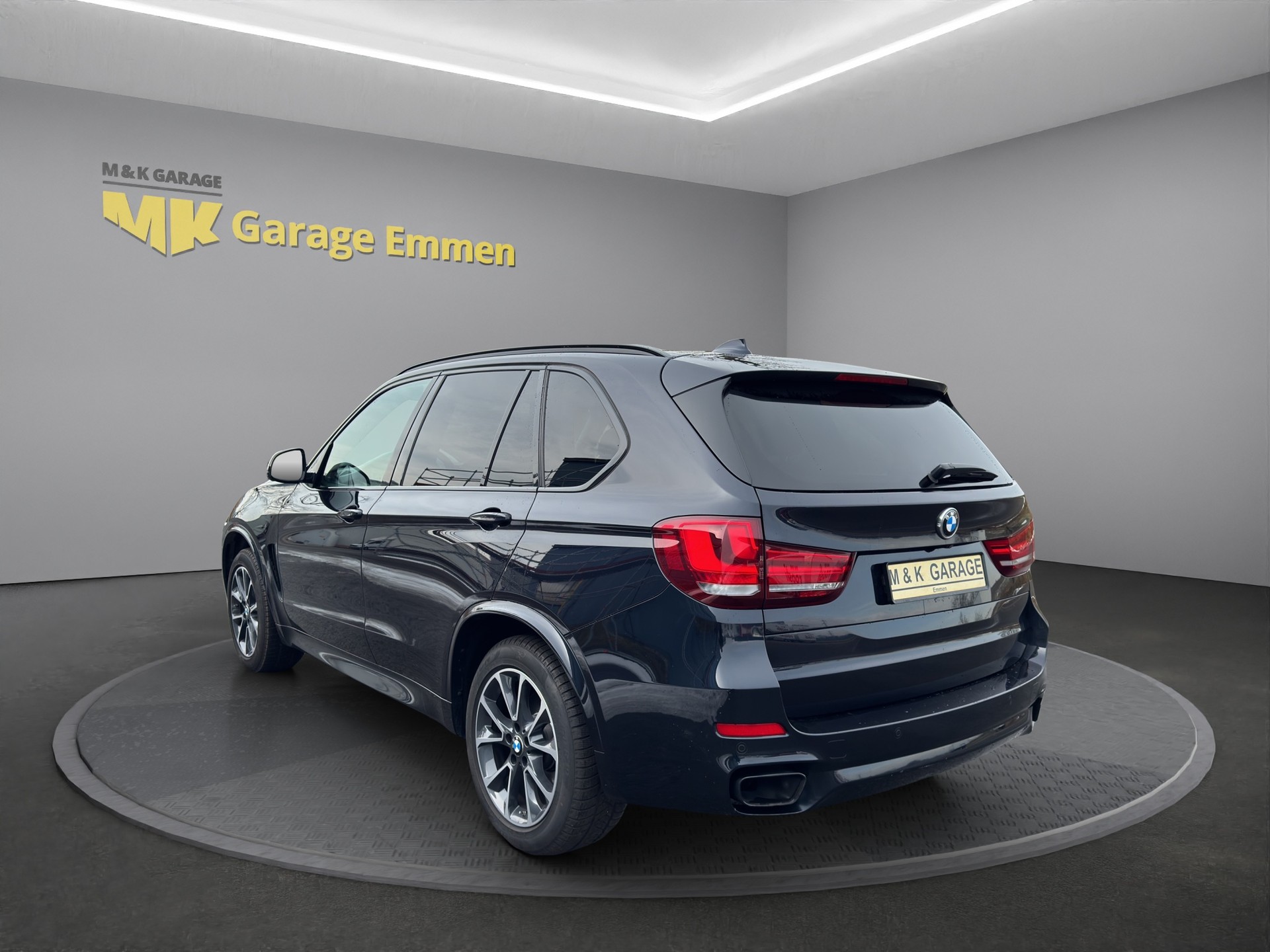 BMW X5 xDrive M50d Steptronic-showroom-element-2