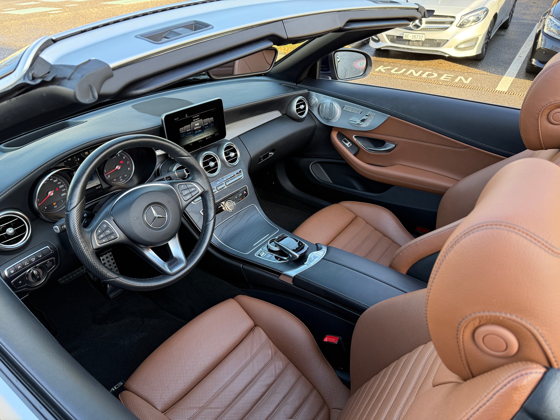 MERCEDES-BENZ C 400 AMG Line 4Matic-showroom-element-3