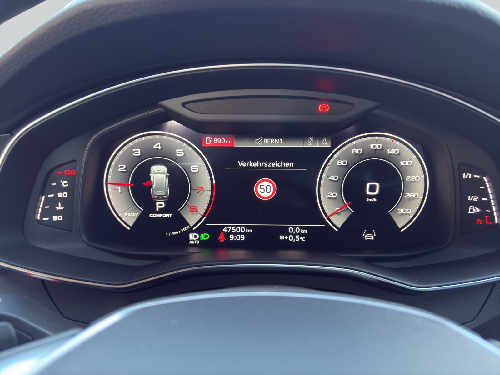 AUDI A6 Avant 2.0 45 TFSI Sport quattro S-Tronic-image-10