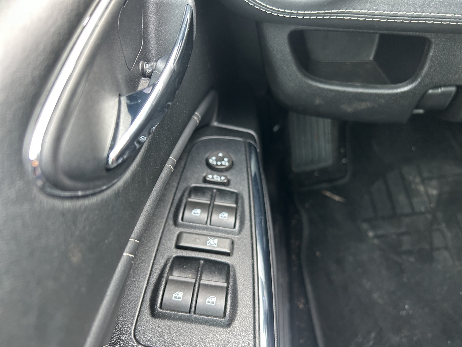 LANCIA Delta 1.8 Turbo-Jet Hard Black Edition Sportronic-image-14