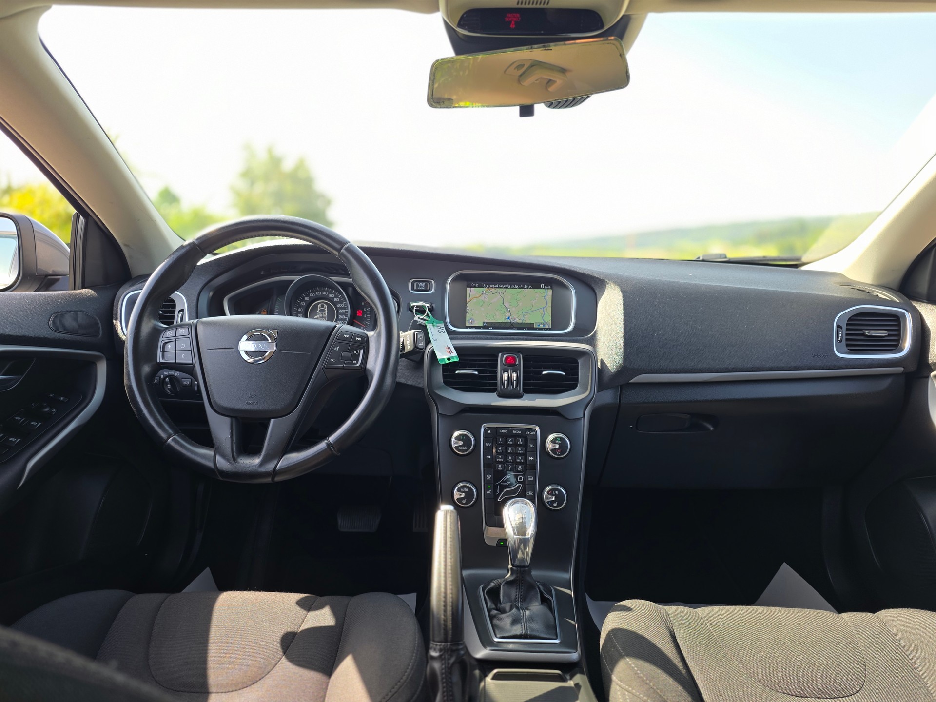 VOLVO V40 T4 Summum Powershift-image-10