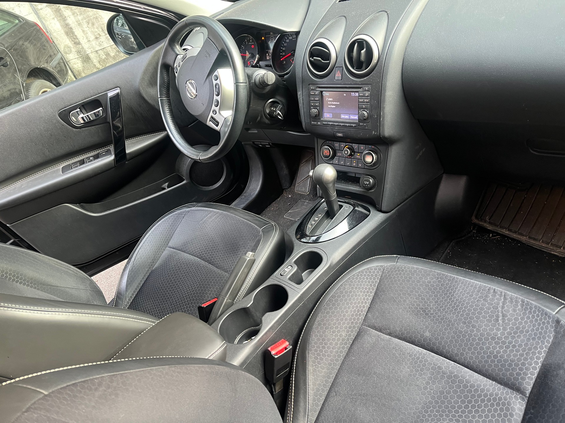 NISSAN Qashqai 1.6-image-12