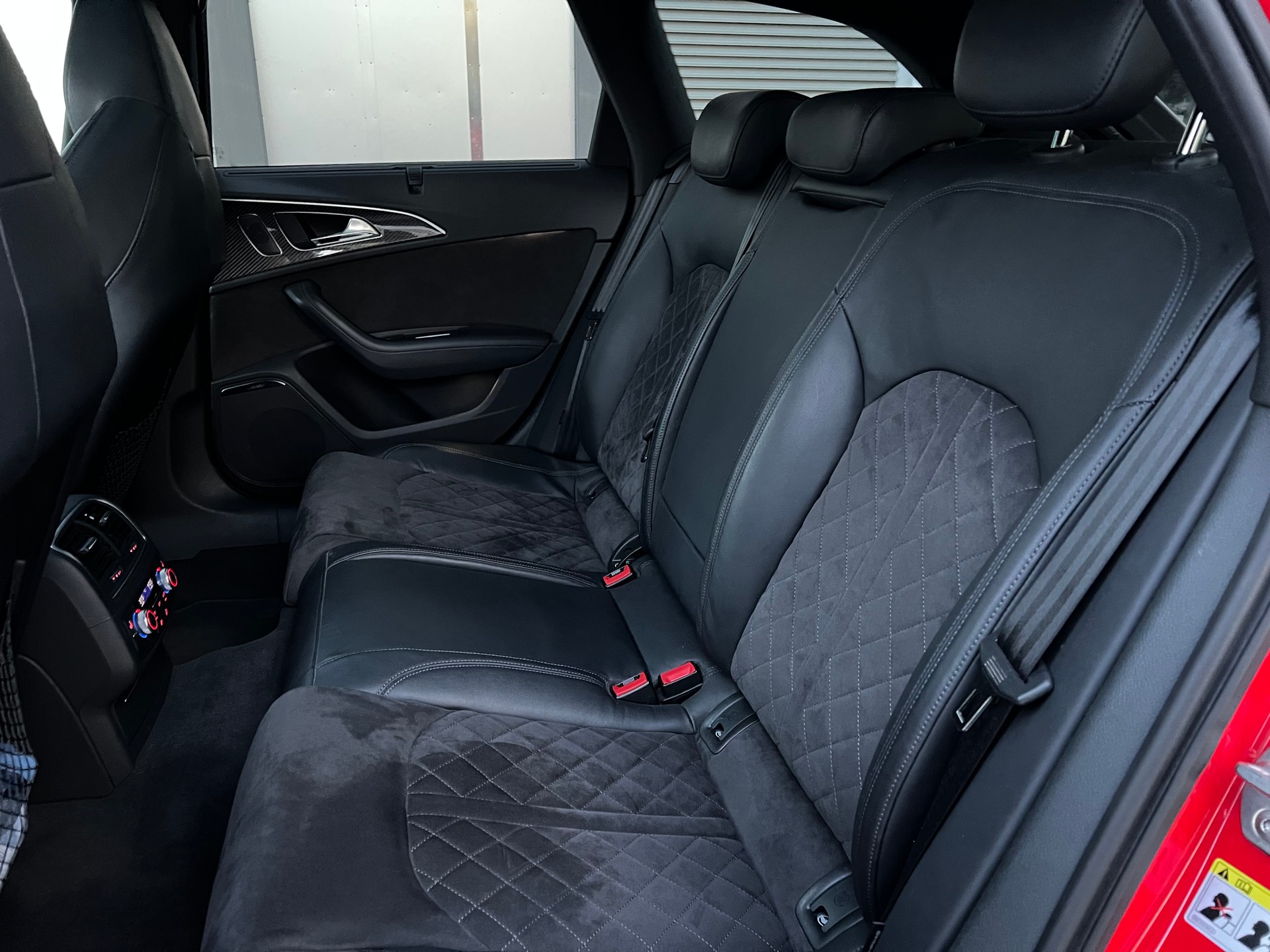 AUDI RS6 Avant 4.0 TFSI V8 performance quattro-image-13