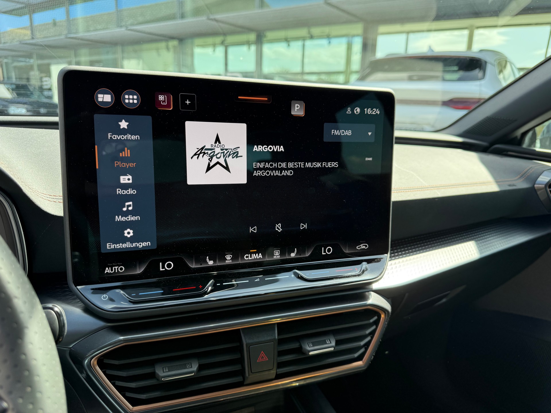 CUPRA LEON ST 1.5 eTSI DSG-image-12