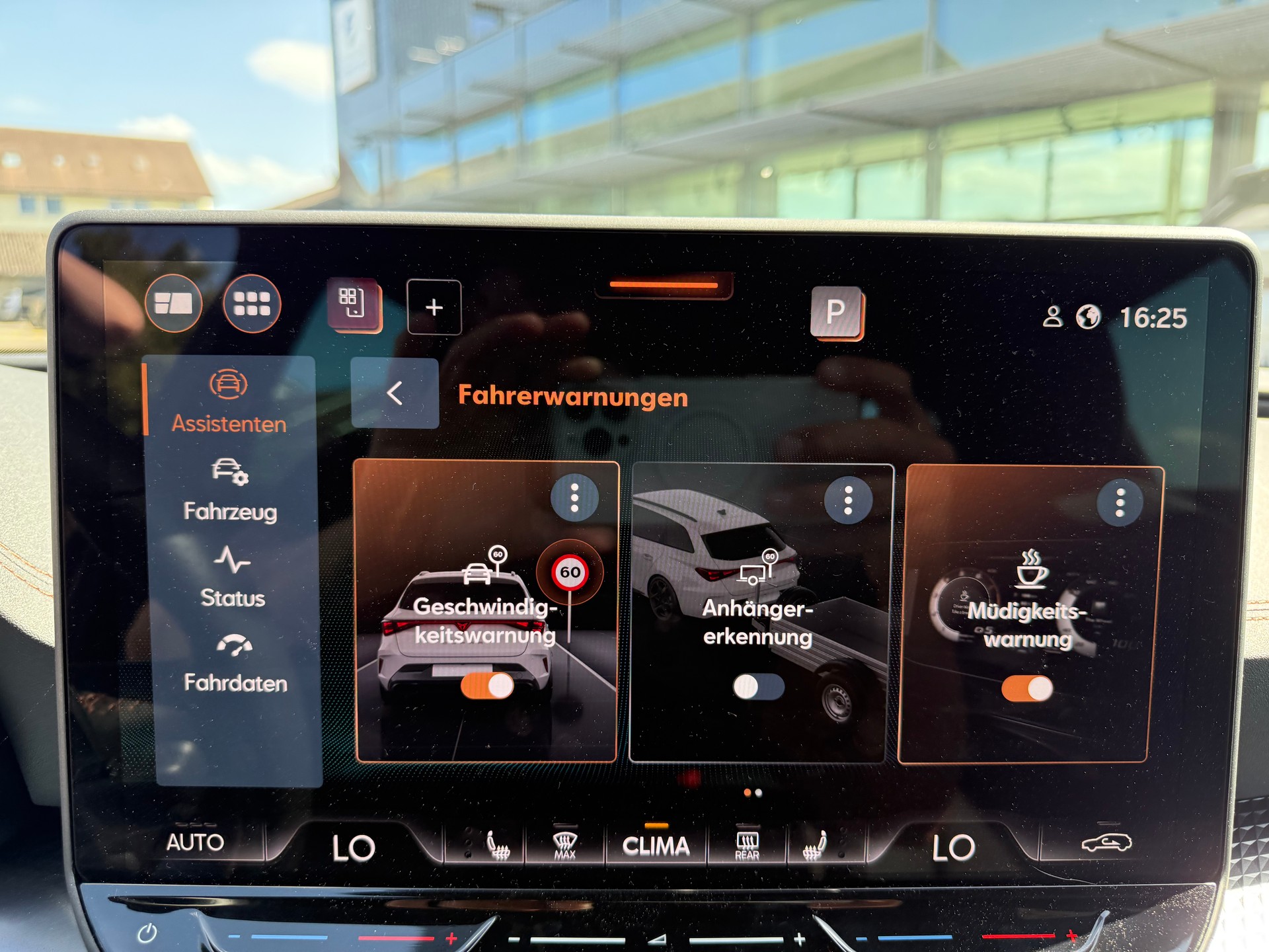 CUPRA LEON ST 1.5 eTSI DSG-image-18