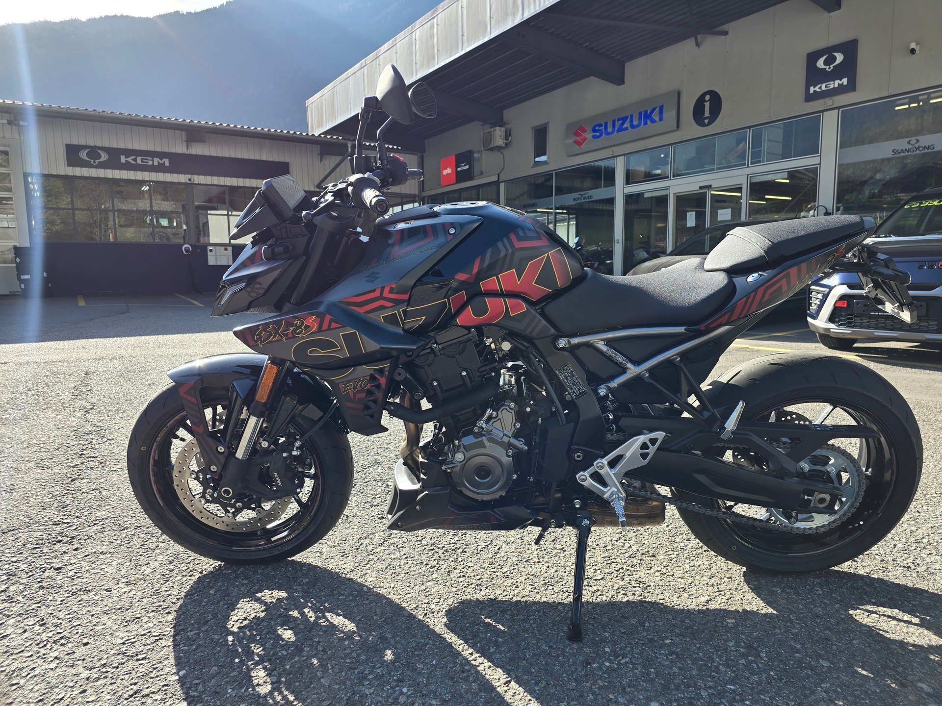 SUZUKI GSX 8 S EVO