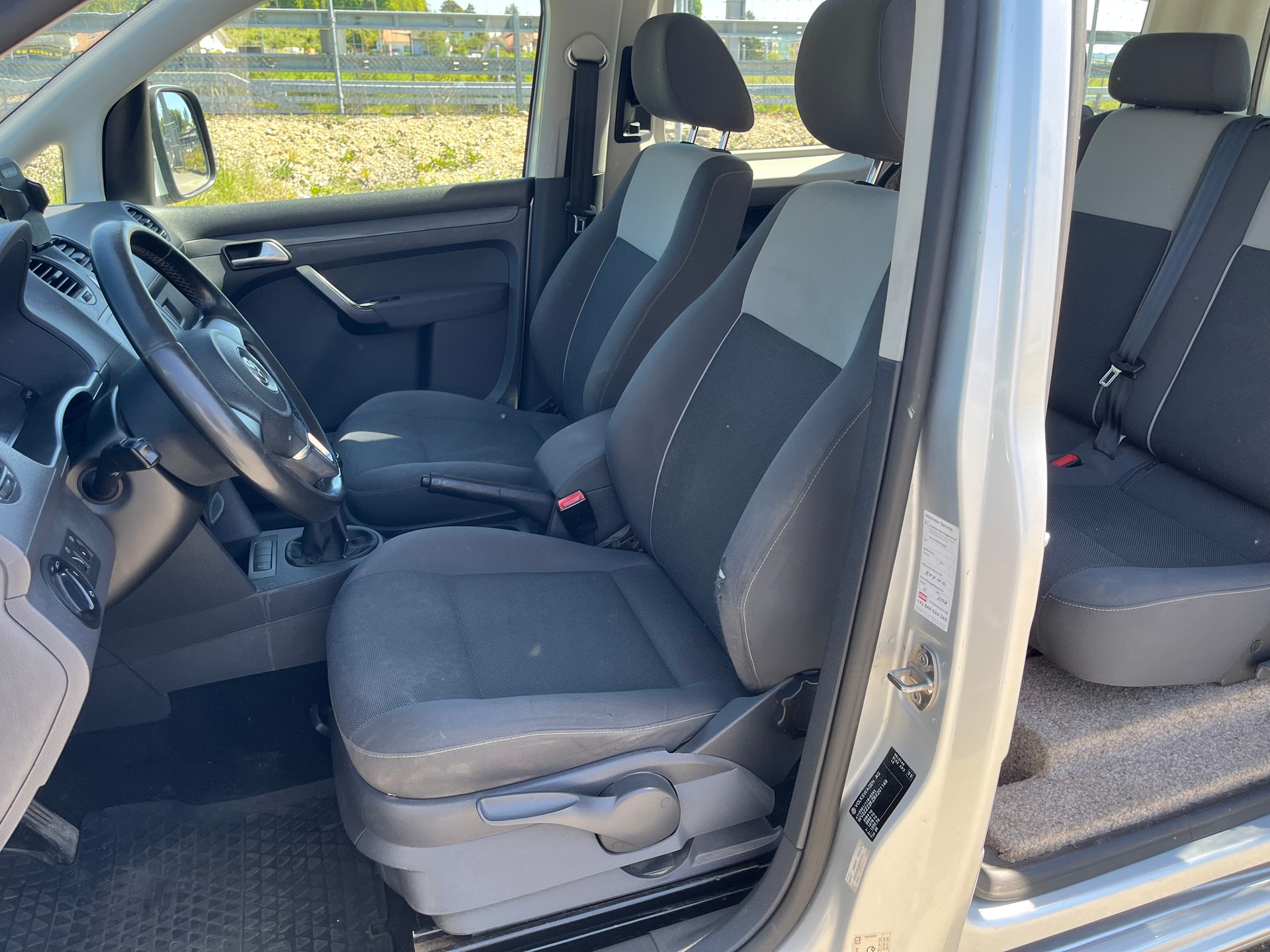 VW Caddy 1.6 TDI CR Trendline-image-8