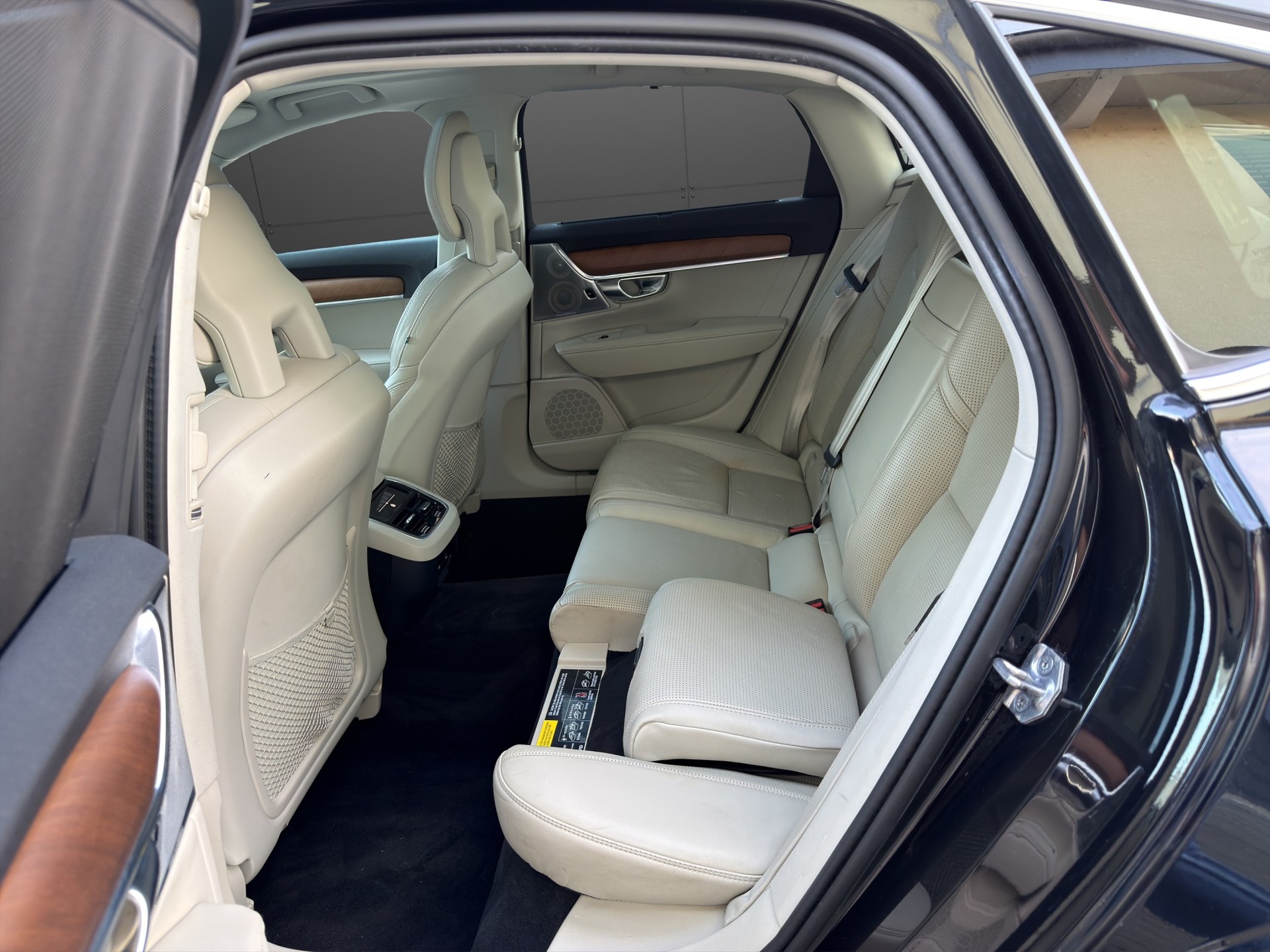 VOLVO S90 D5 AWD Inscription Geartronic Powerpulse-image-21