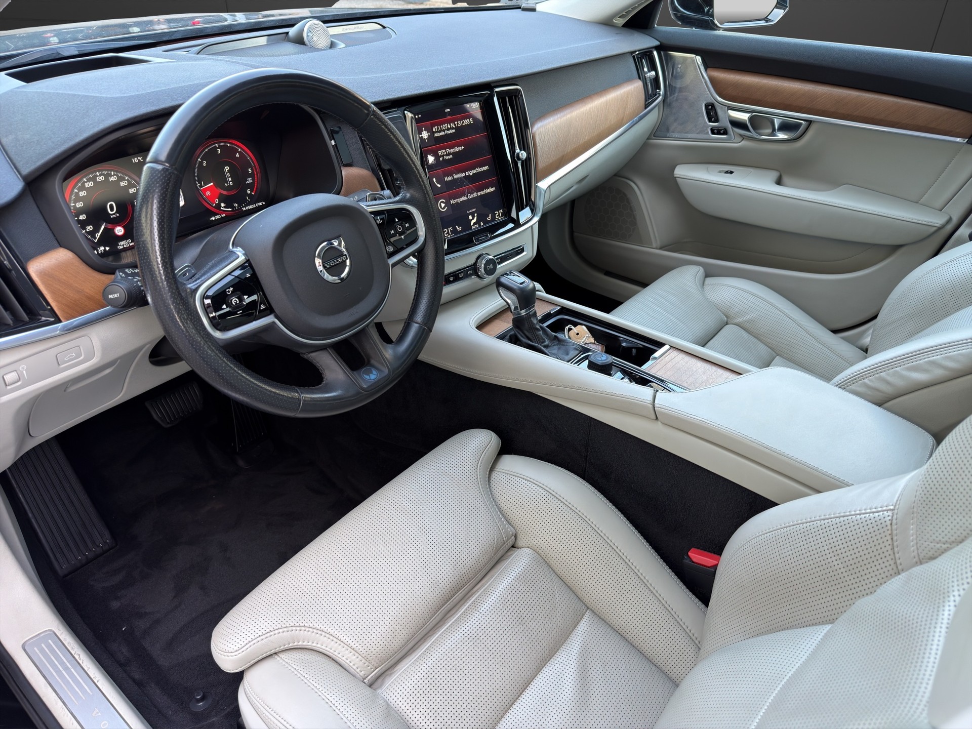 VOLVO S90 D5 AWD Inscription Geartronic Powerpulse-image-9