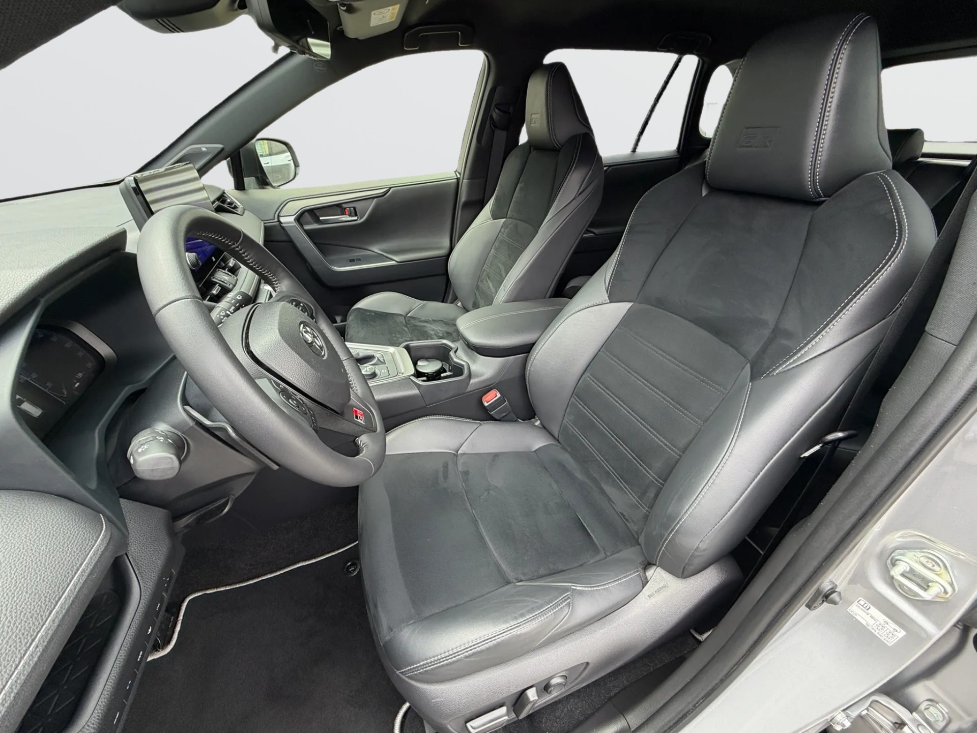 TOYOTA RAV-4 2.5 HSD GR Sport e-CVT 4WD-image-9