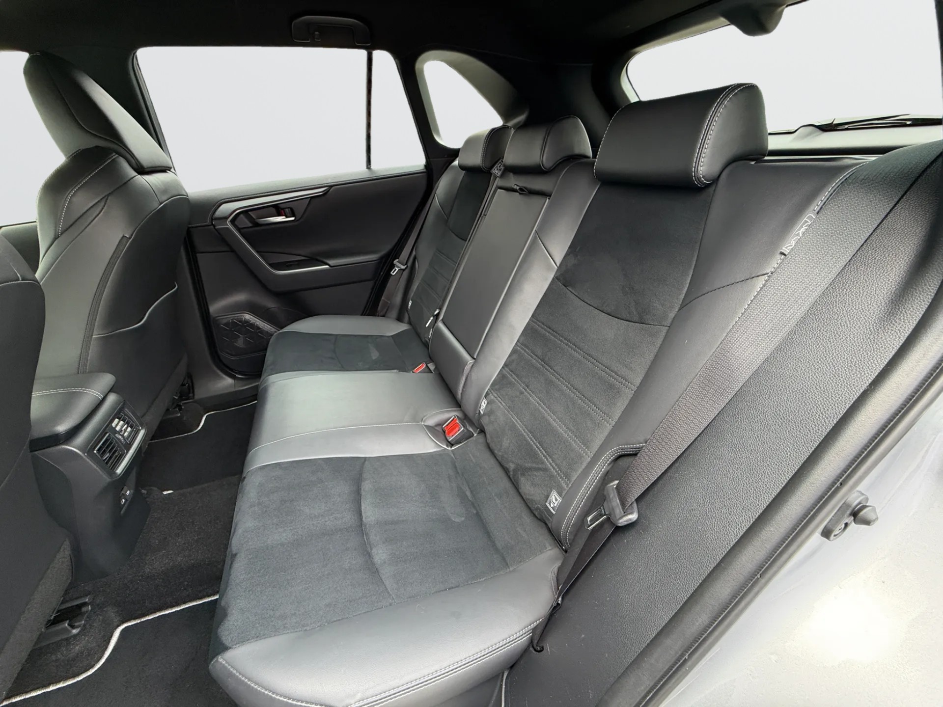 TOYOTA RAV-4 2.5 HSD GR Sport e-CVT 4WD-image-10
