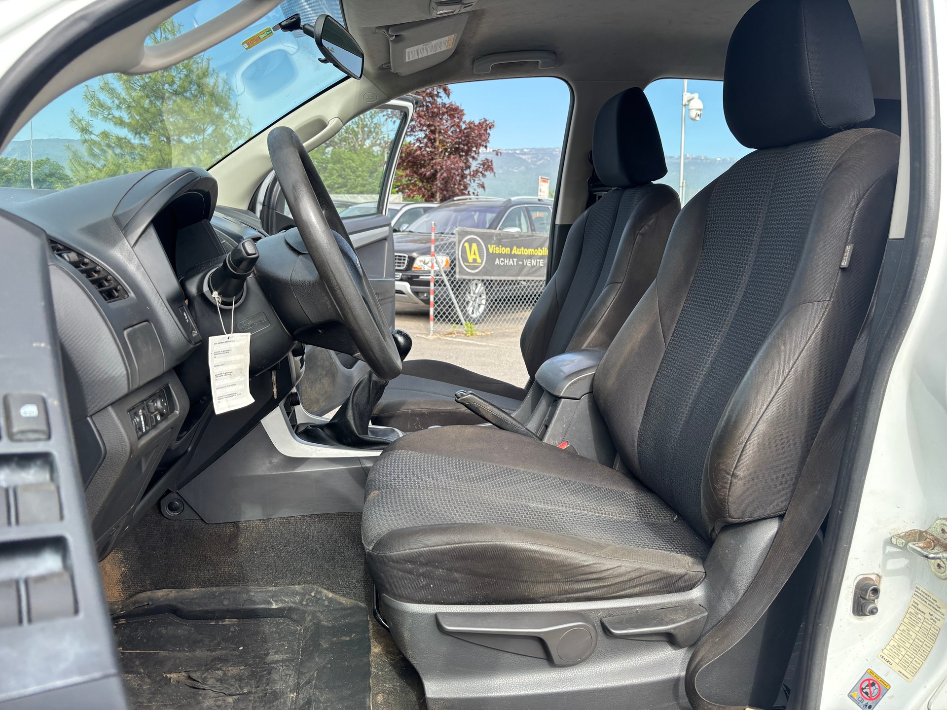 ISUZU D-MAX 2.5 Crew Cab Planet 4x4-image-9