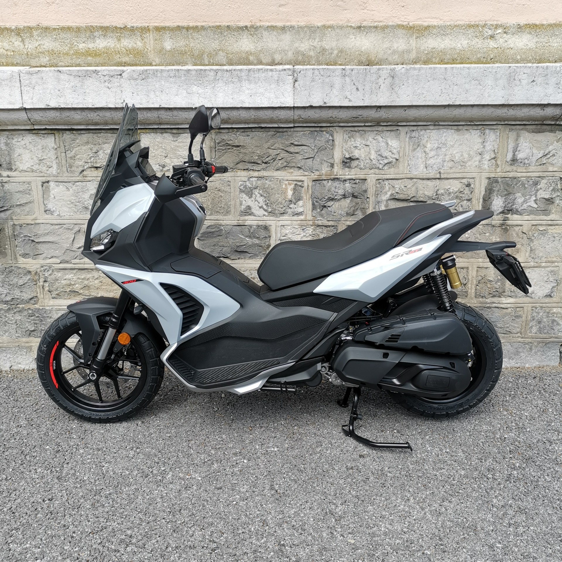 APRILIA SR 400 GT-image-12