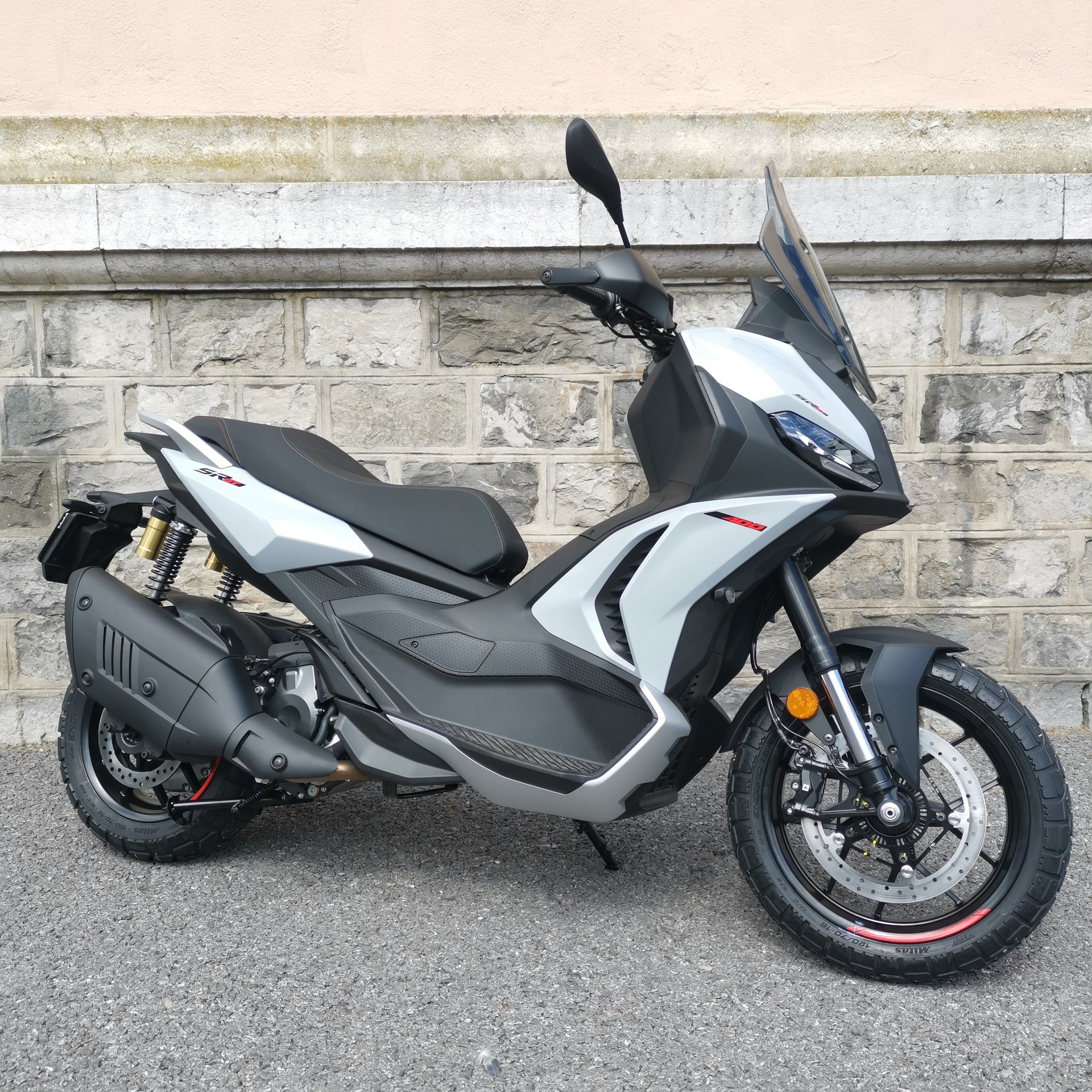 APRILIA SR 400 GT-image-0