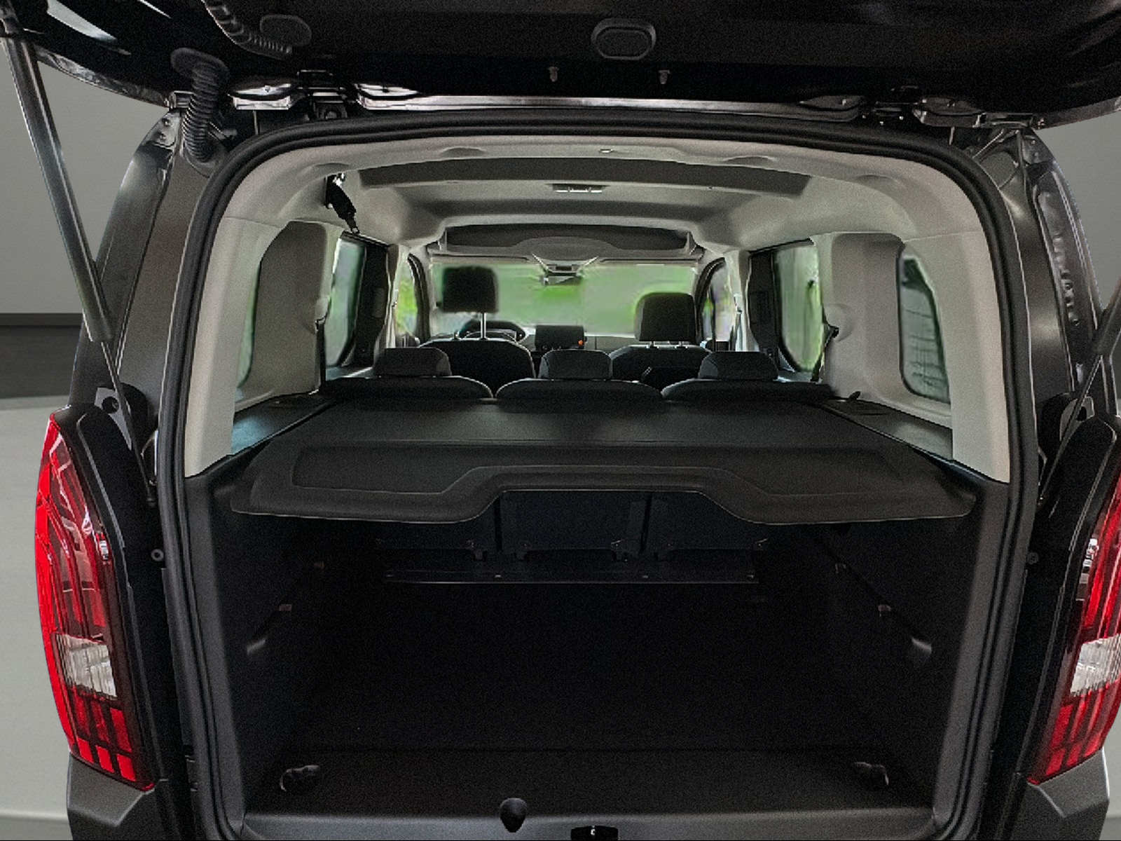 PEUGEOT Rifter 1.5 BlueHDi GT EAT8-image-9