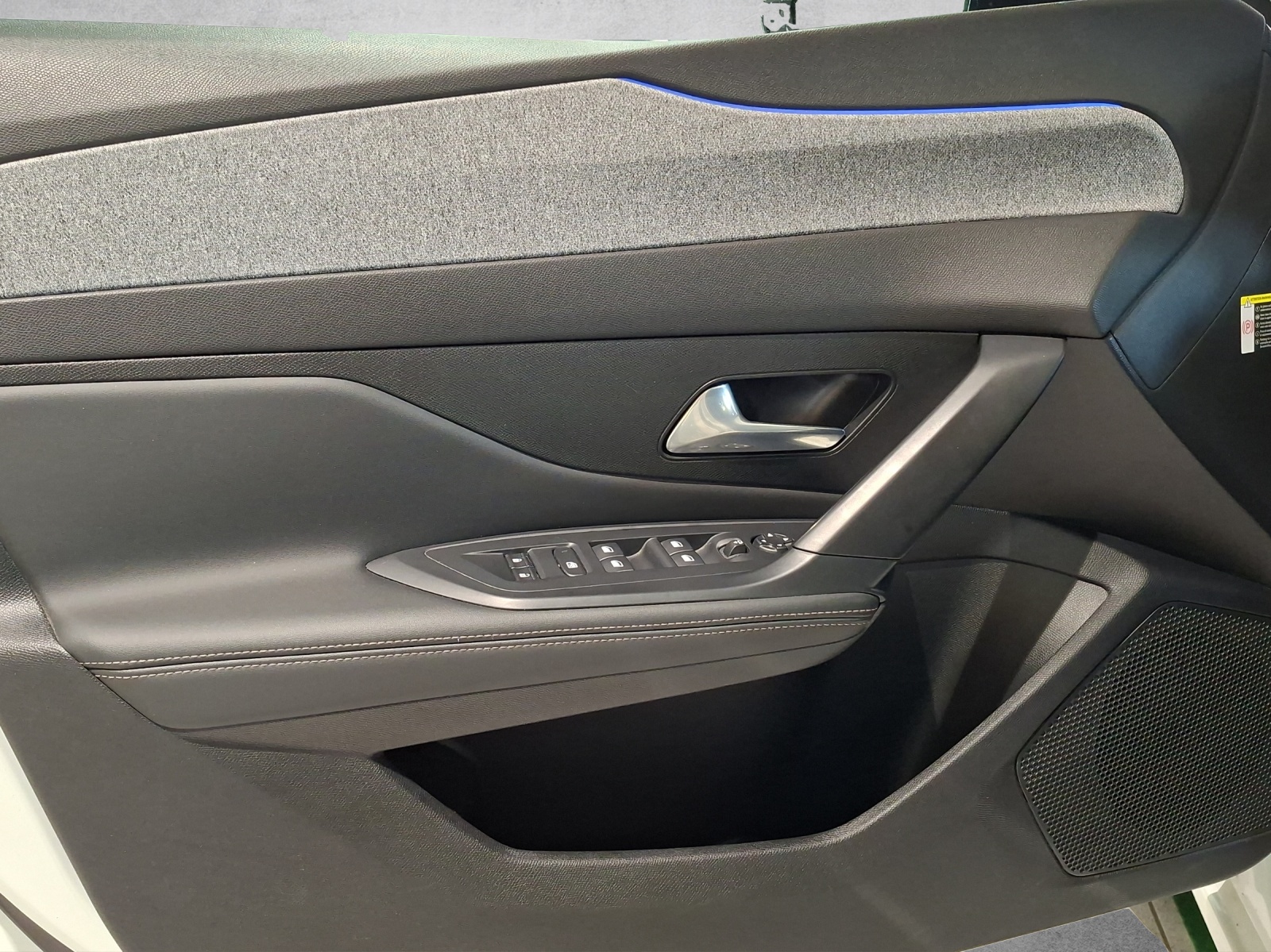 PEUGEOT 308 SW 1.6 PHEV 180 Allure Pack-image-10