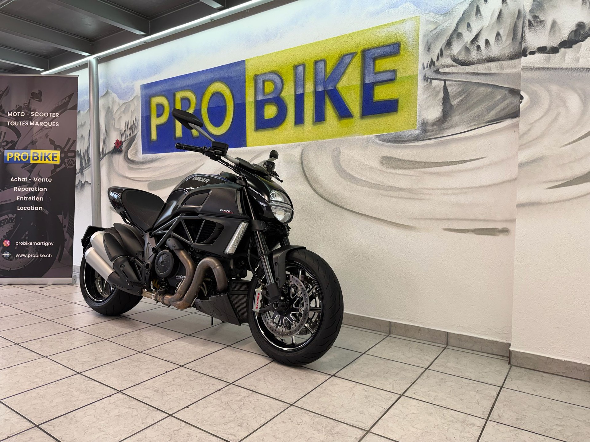 DUCATI Diavel 1200 Carbon-image-0