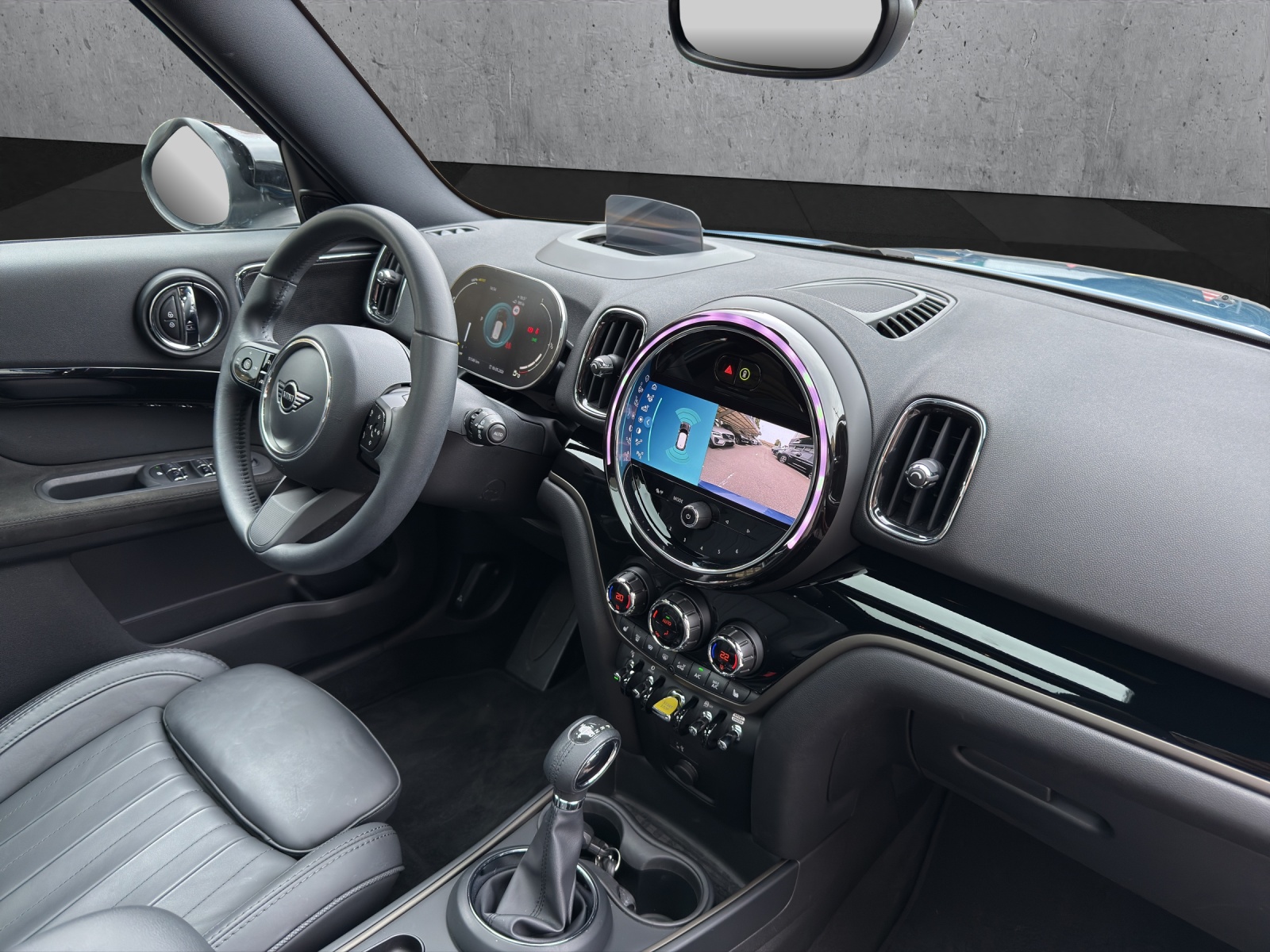 MINI Countryman Cooper SE ALL4 PHEV Highland-image-12