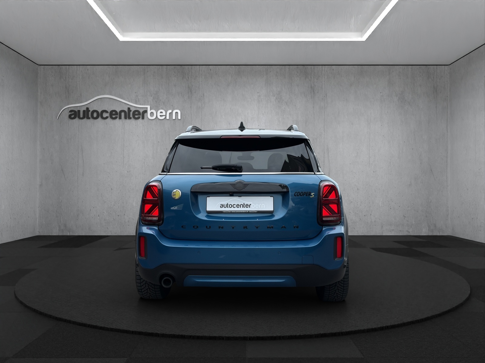MINI Countryman Cooper SE ALL4 PHEV Highland-image-5