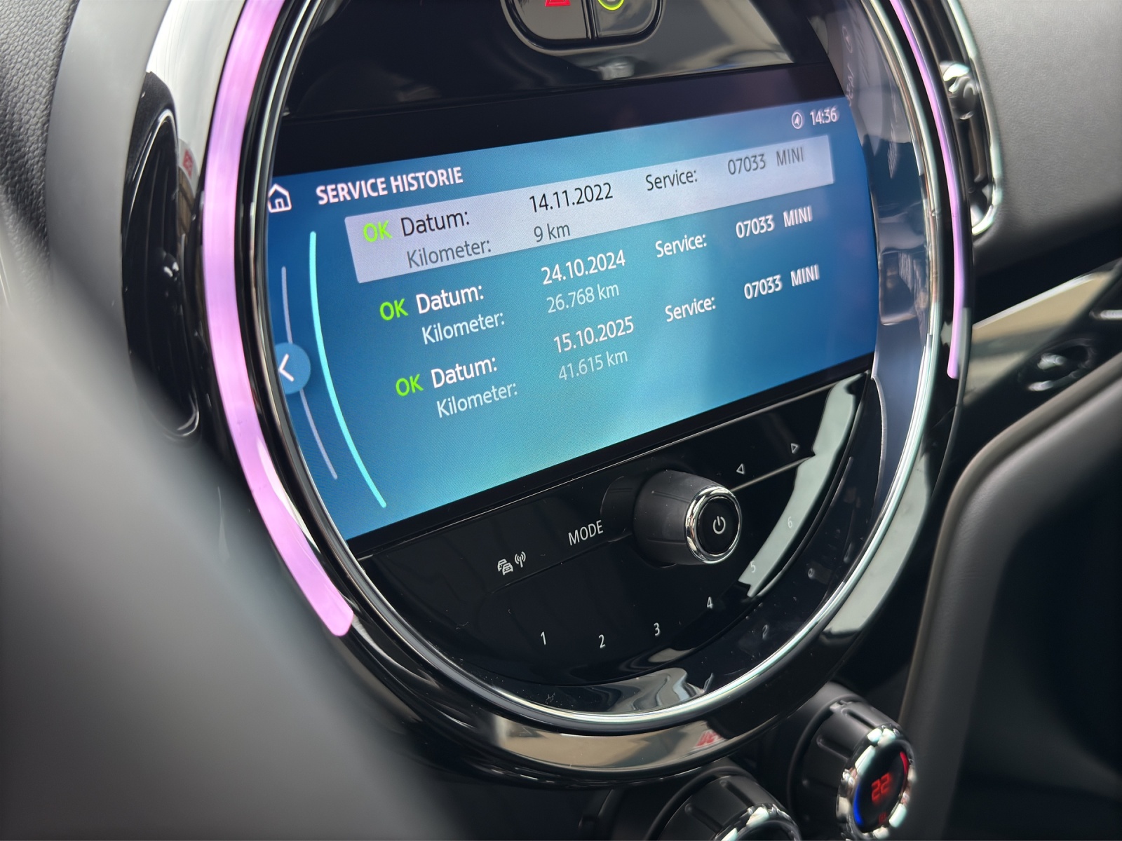 MINI Countryman Cooper SE ALL4 PHEV Highland-image-13
