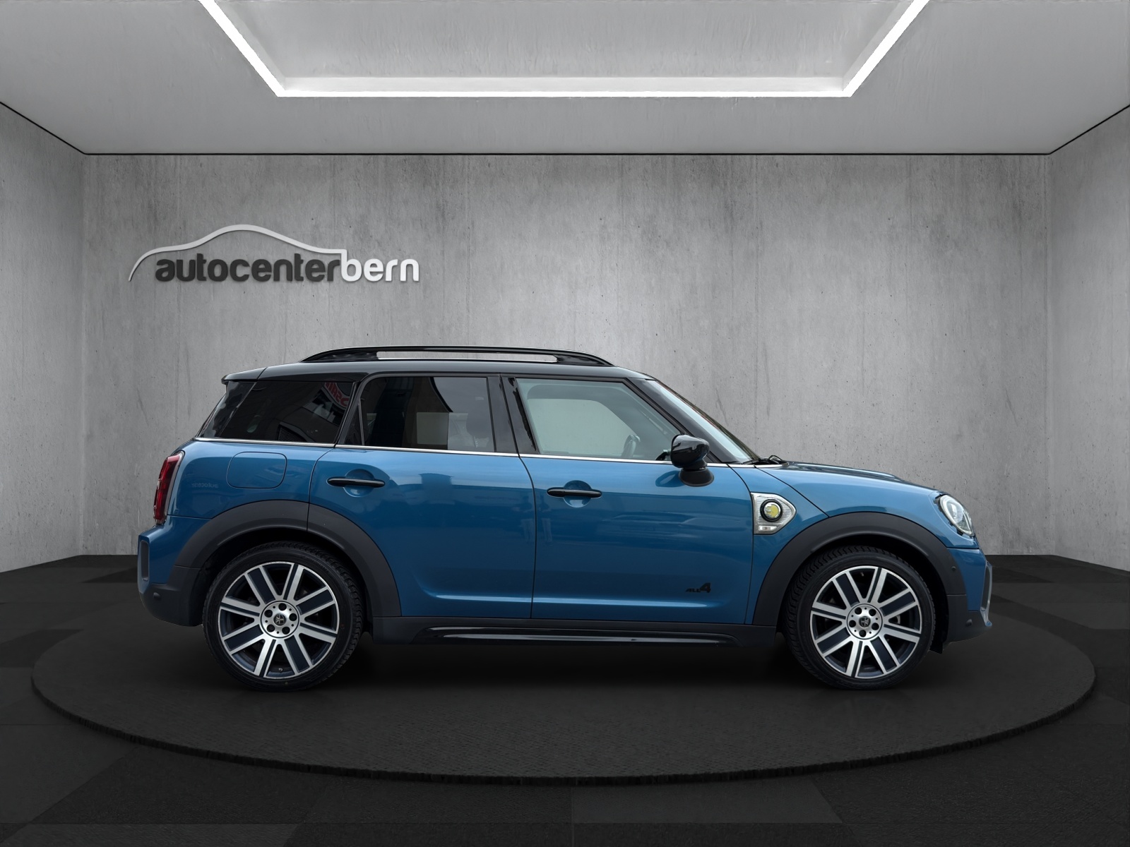 MINI Countryman Cooper SE ALL4 PHEV Highland-image-7