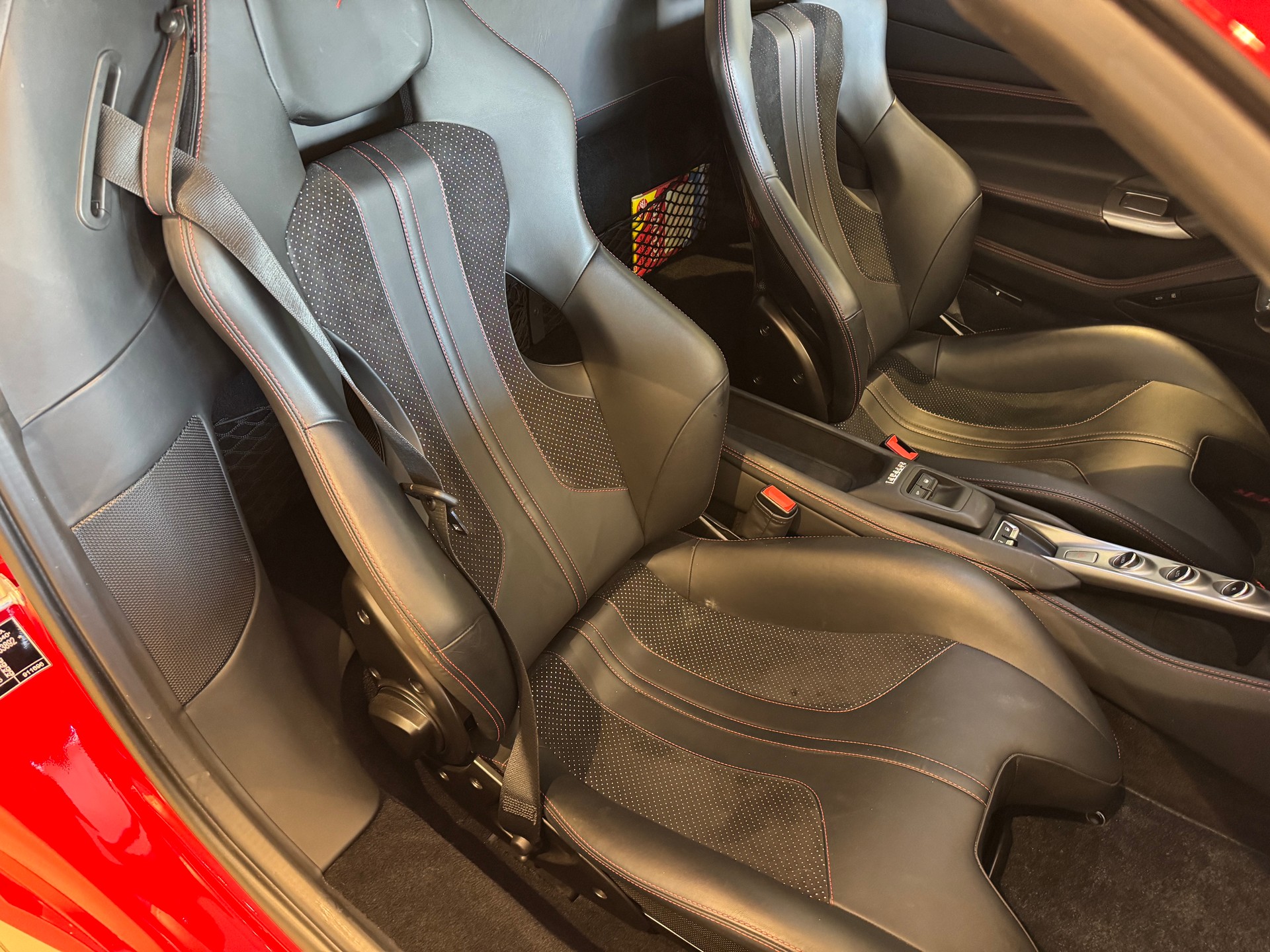 FERRARI F8 Spider-image-26