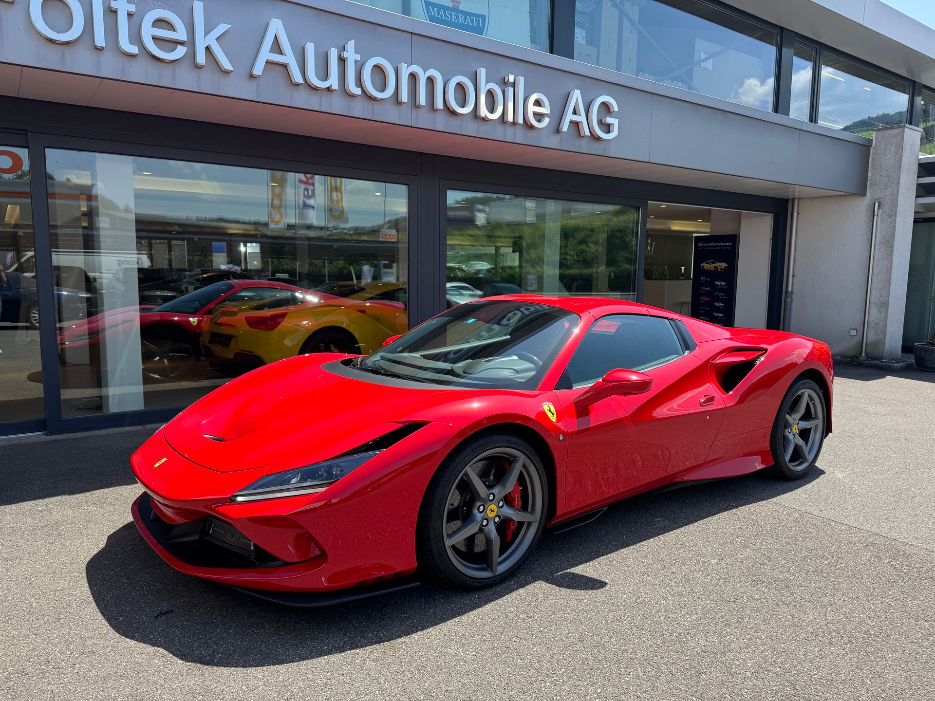FERRARI F8 Spider-image-17