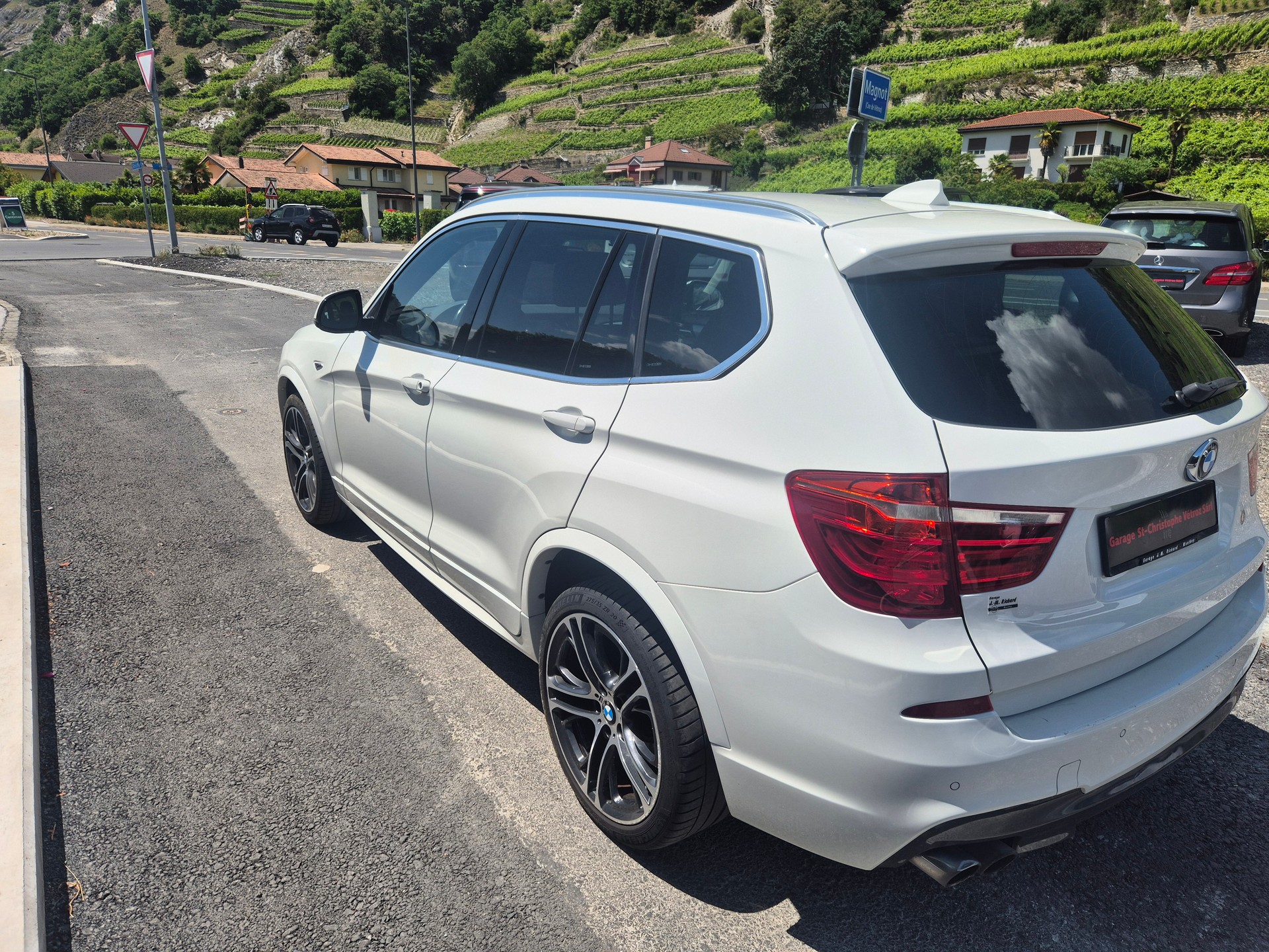 BMW X3 xDrive 28i xLine Steptronic-showroom-element-3