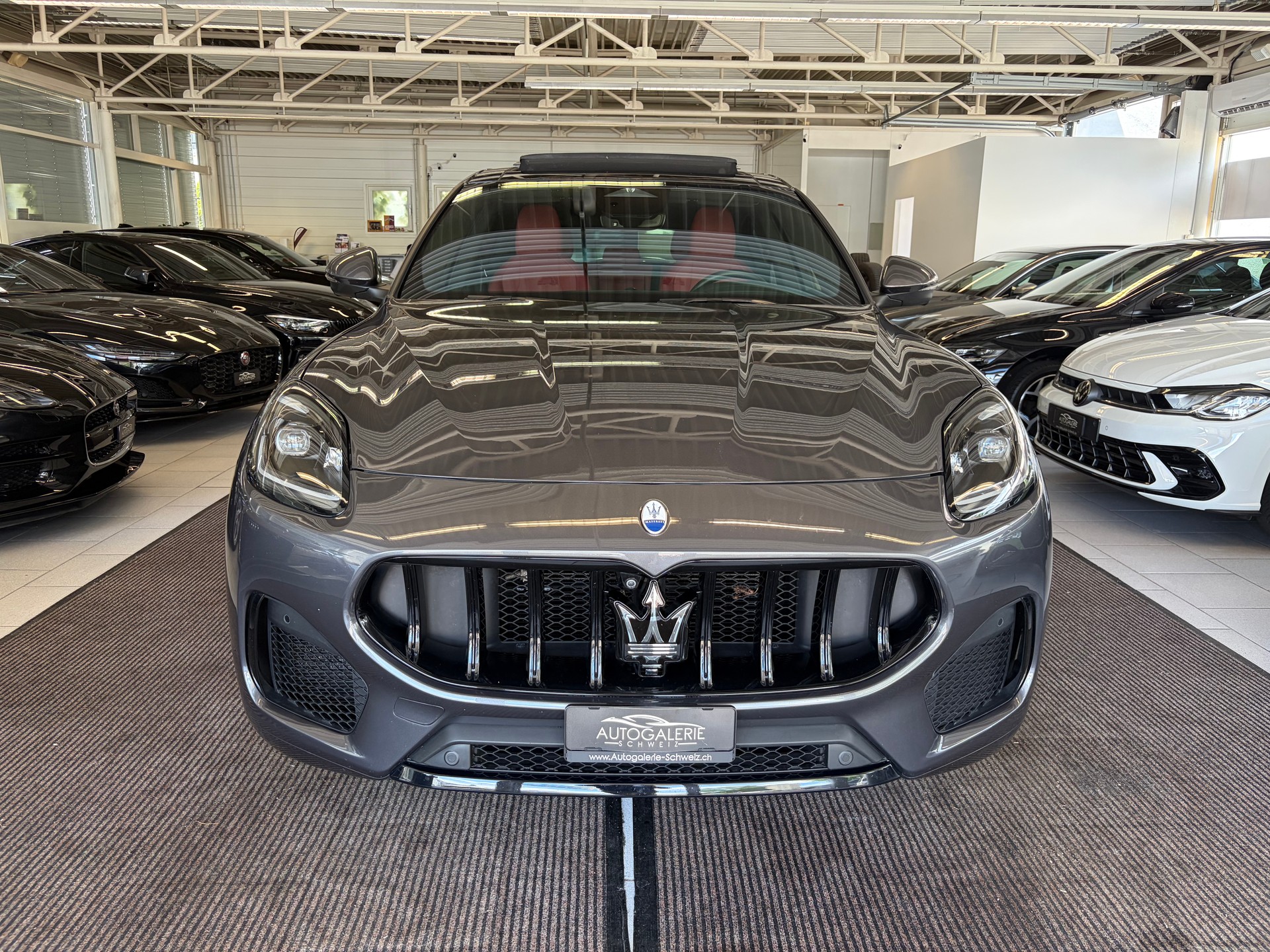 MASERATI Grecale 2.0 MHEV Modena Automatica | CH | Garantie Mai 27 | Leder Rosso | Carbon | HeadUp | 21" | 360 Kamera |-image-34