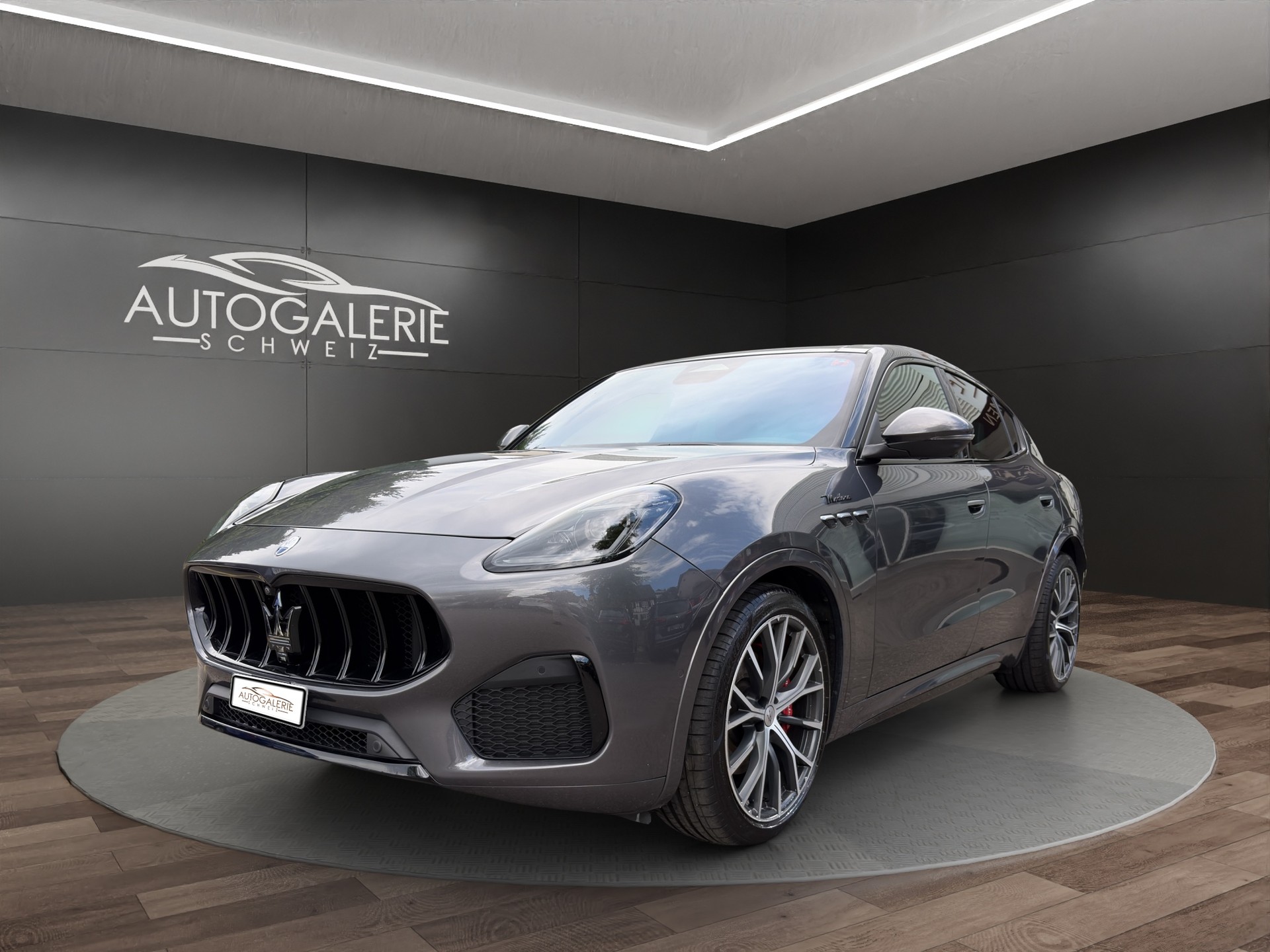 MASERATI Grecale 2.0 MHEV Modena Automatica | CH | Garantie Mai 27 | Leder Rosso | Carbon | HeadUp | 21" | 360 Kamera |-image-0
