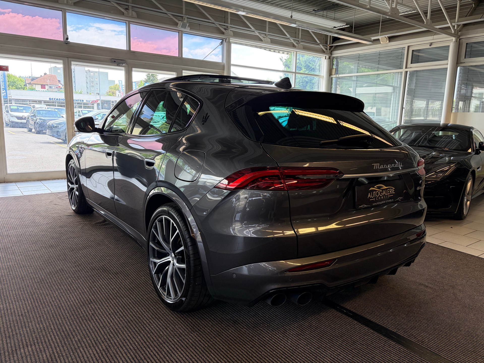 MASERATI Grecale 2.0 MHEV Modena Automatica | CH | Garantie Mai 27 | Leder Rosso | Carbon | HeadUp | 21" | 360 Kamera |-image-10