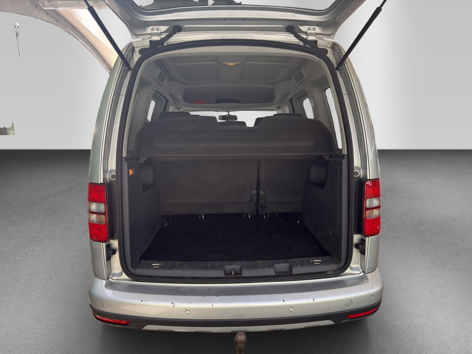 VW Cross Caddy 2.0 TDI 4Motion DSG-image-15
