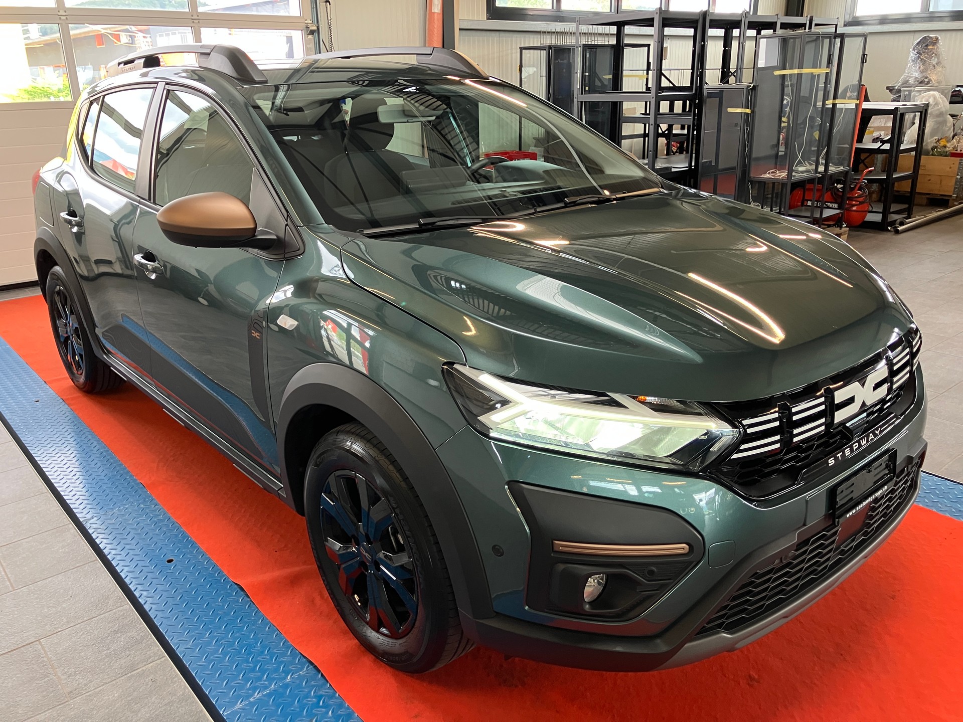 DACIA Sandero Stepway TCe 90 Extreme+ CVT-image-0