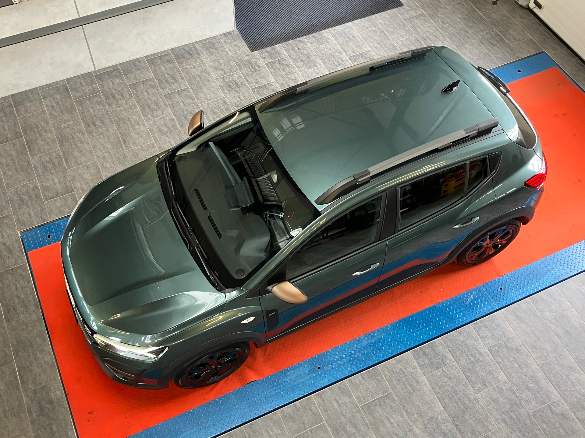 DACIA Sandero Stepway TCe 90 Extreme+ CVT-image-10