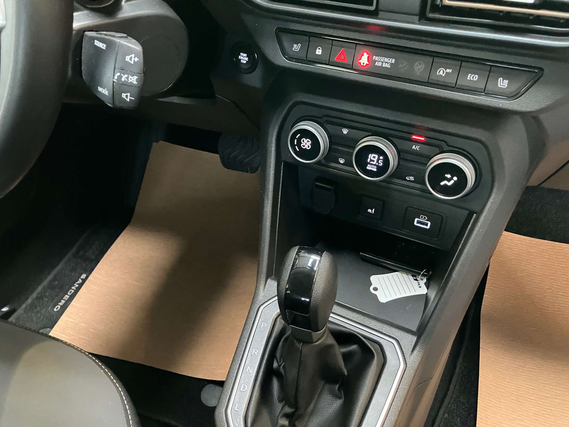 DACIA Sandero Stepway TCe 90 Extreme+ CVT-image-28