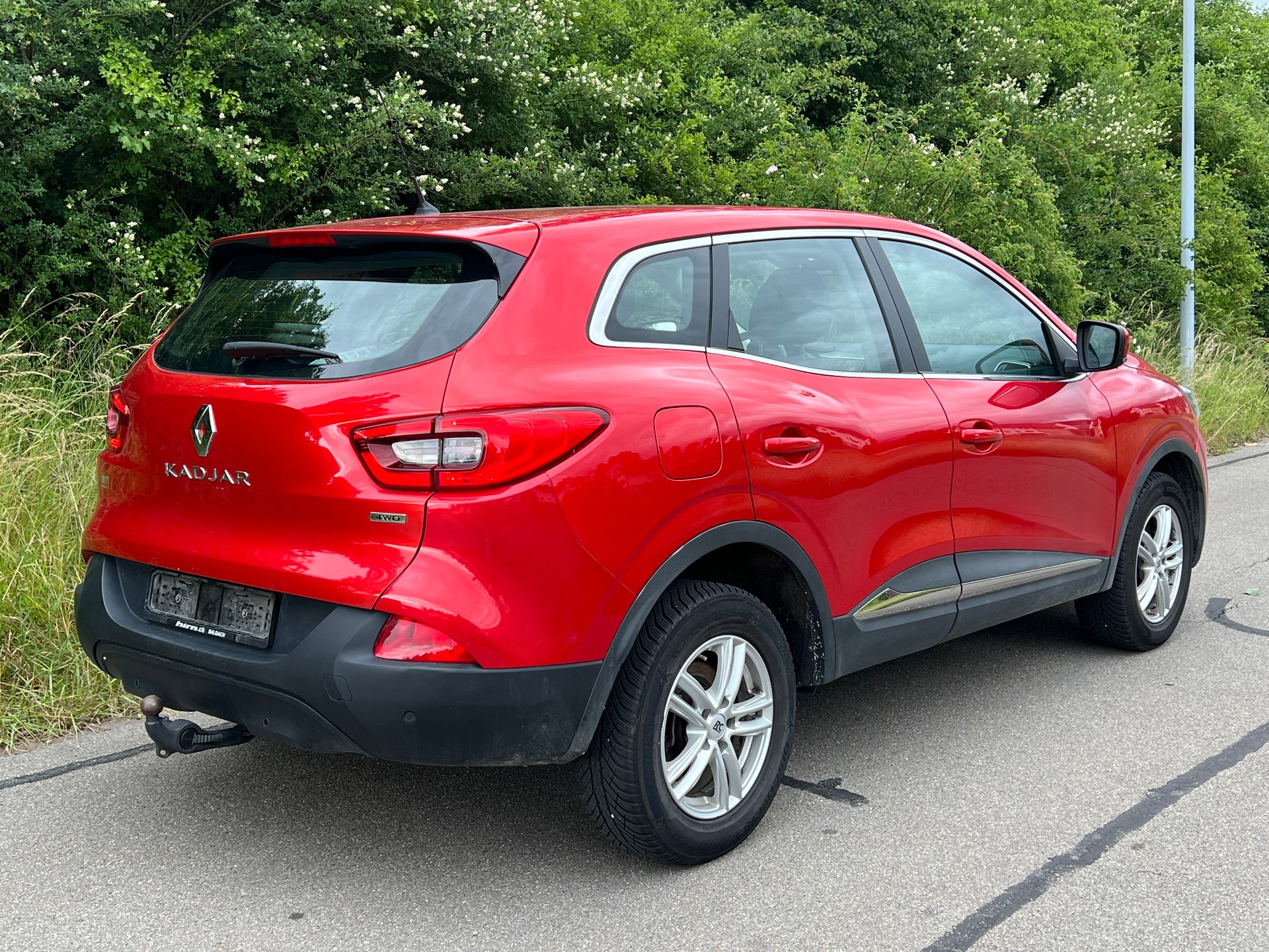 RENAULT Kadjar 1.6 dCi Zen 4x4-image-3