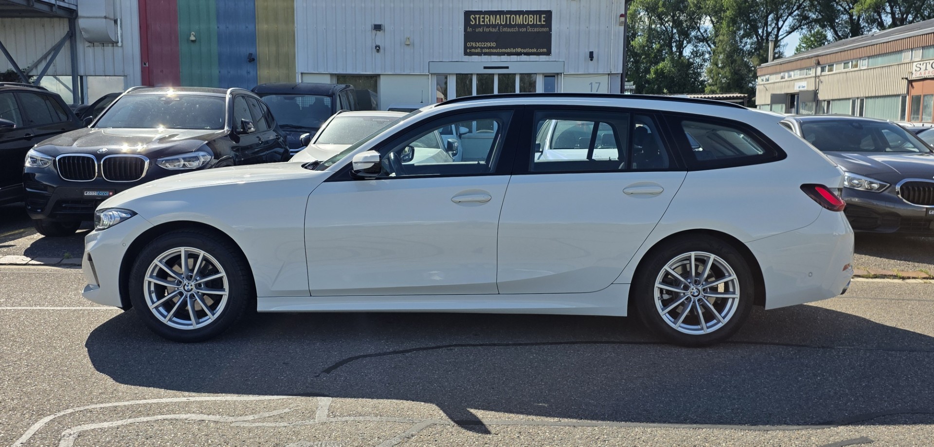 BMW 320d xDrive 48V Touring Steptronic-image-3