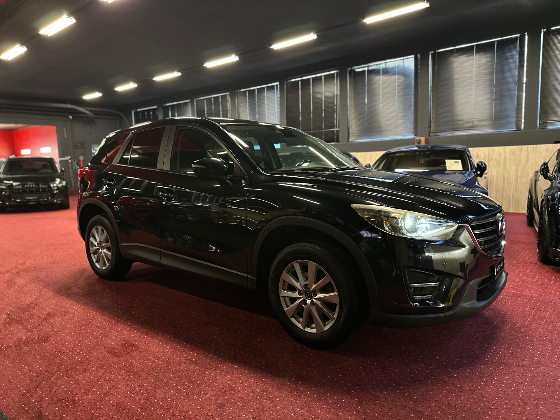 MAZDA CX-5 2.2 D Ambition AWD Automatic / ** Frisch ab MFK & Service / 12 MT Garantie **-showroom-element-2