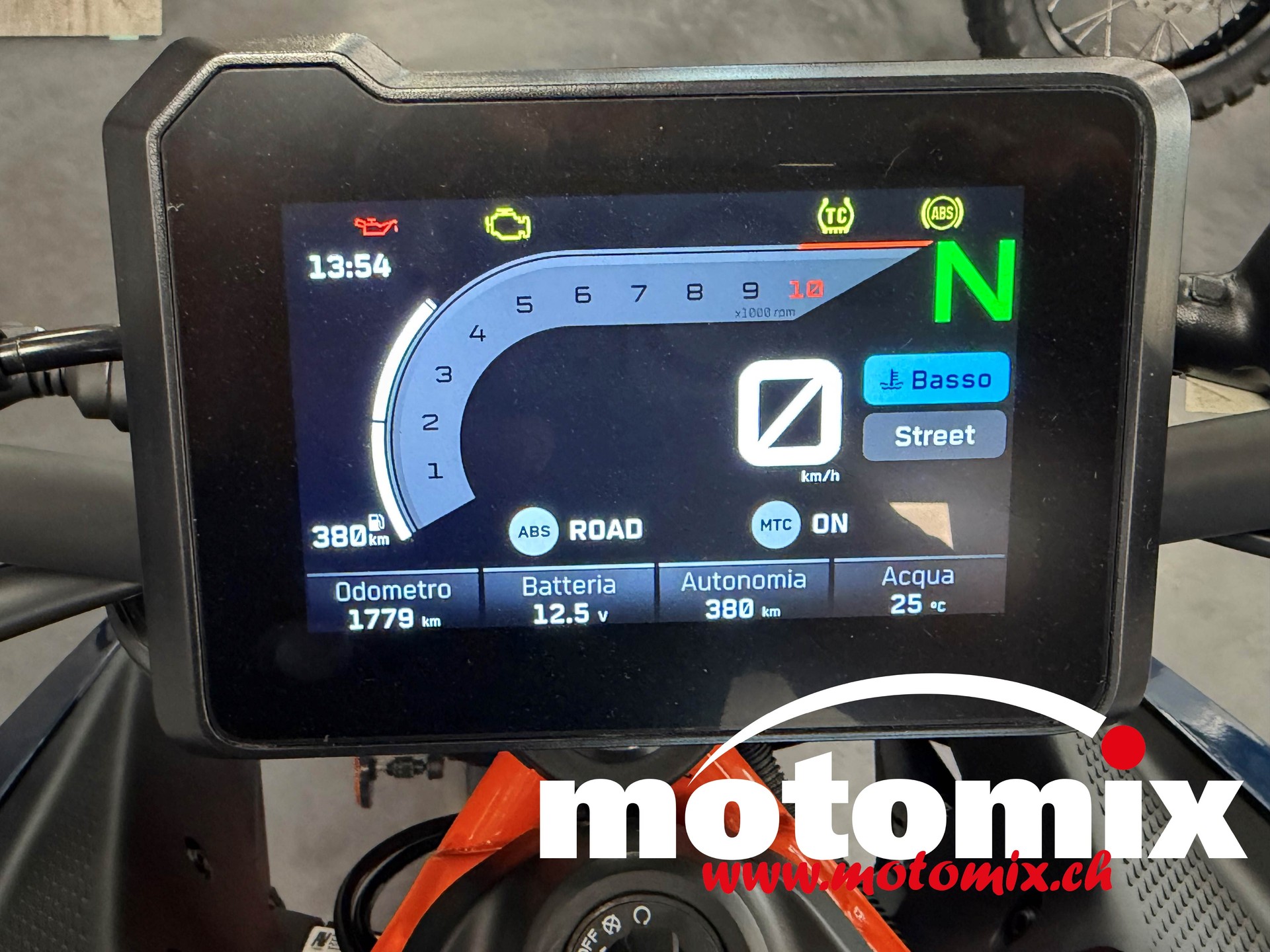 KTM 390 Duke-image-4