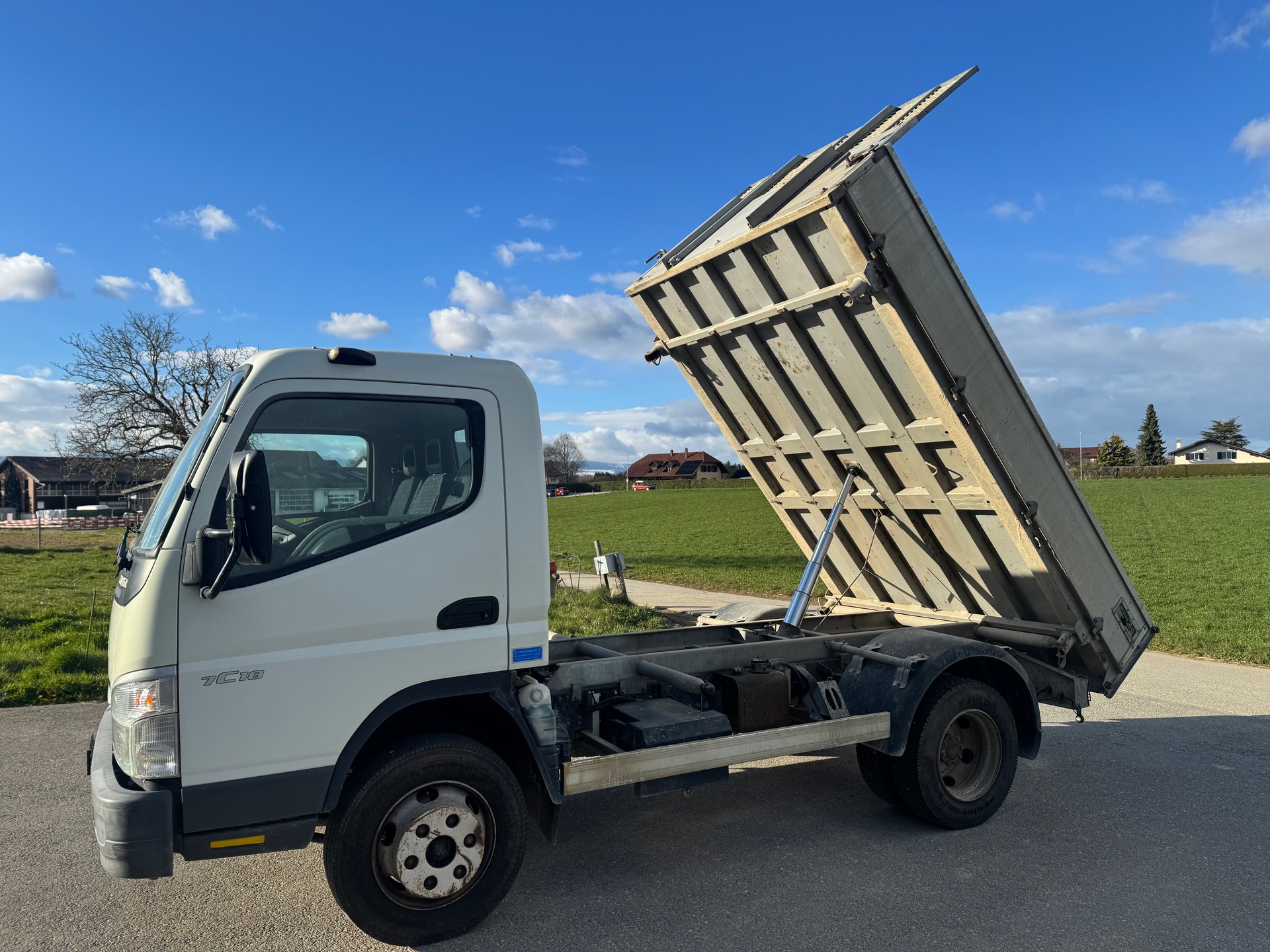 MITSUBISHI MITSUBISHI FUSO Canter