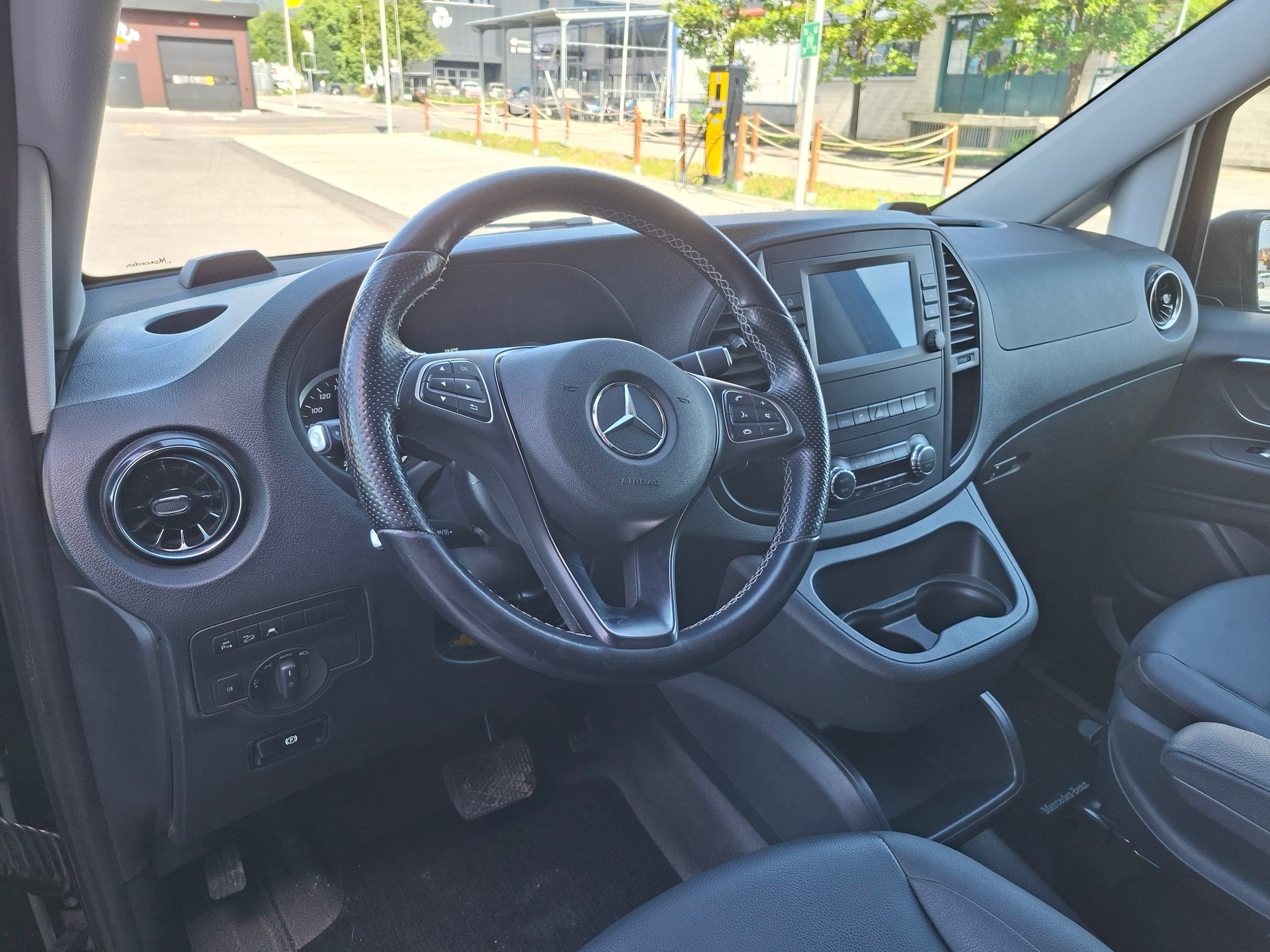 MERCEDES-BENZ 119 Allrad-image-2