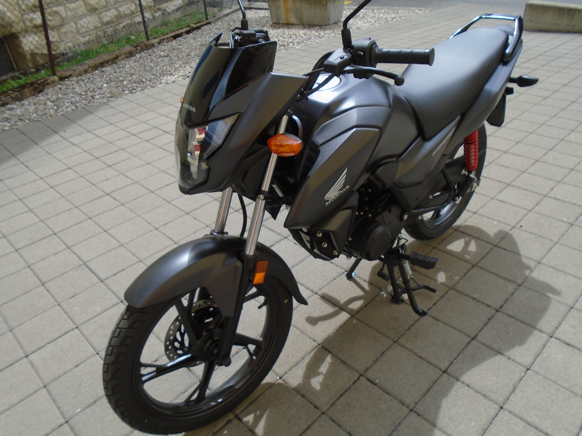 HONDA CBF 125 M-image-4